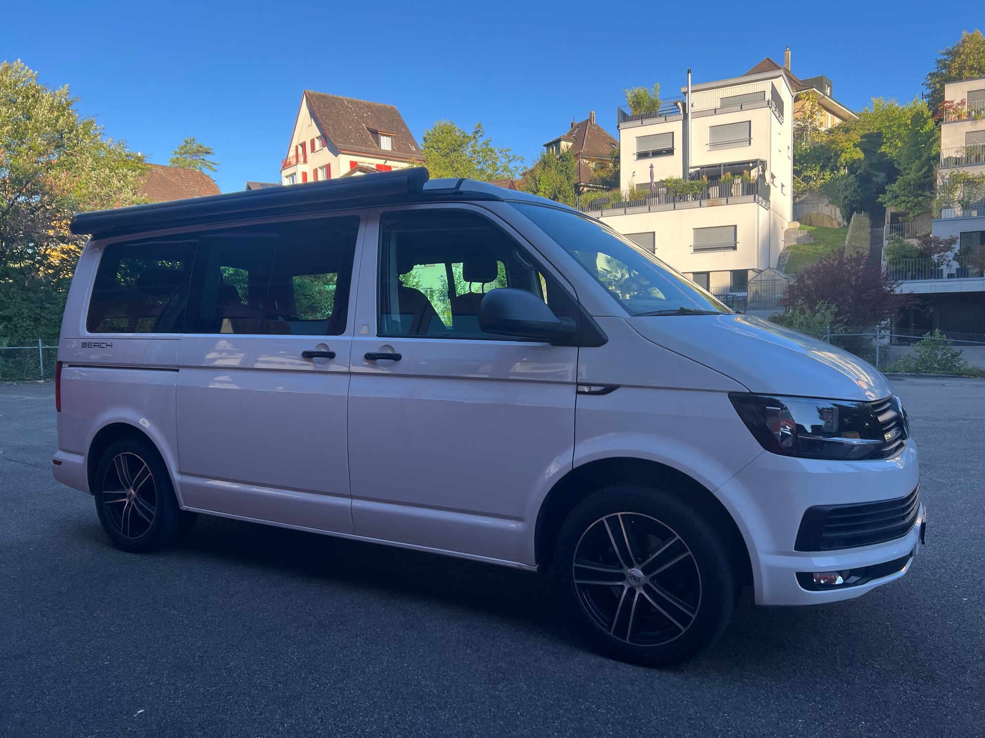 VW T6 California 2.0 TDI Beach Liberty DSG-image-1