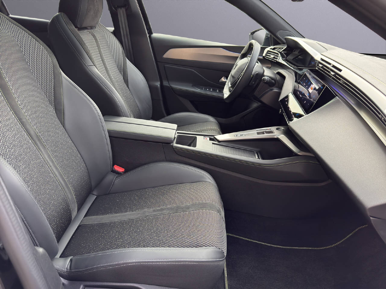 PEUGEOT 308 SW 1.6 PHEV 180 GT-image-8