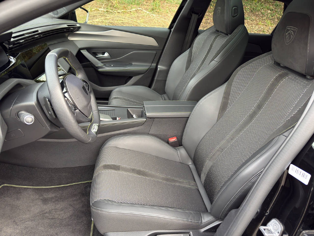 PEUGEOT 308 SW 1.6 PHEV 180 GT-image-4