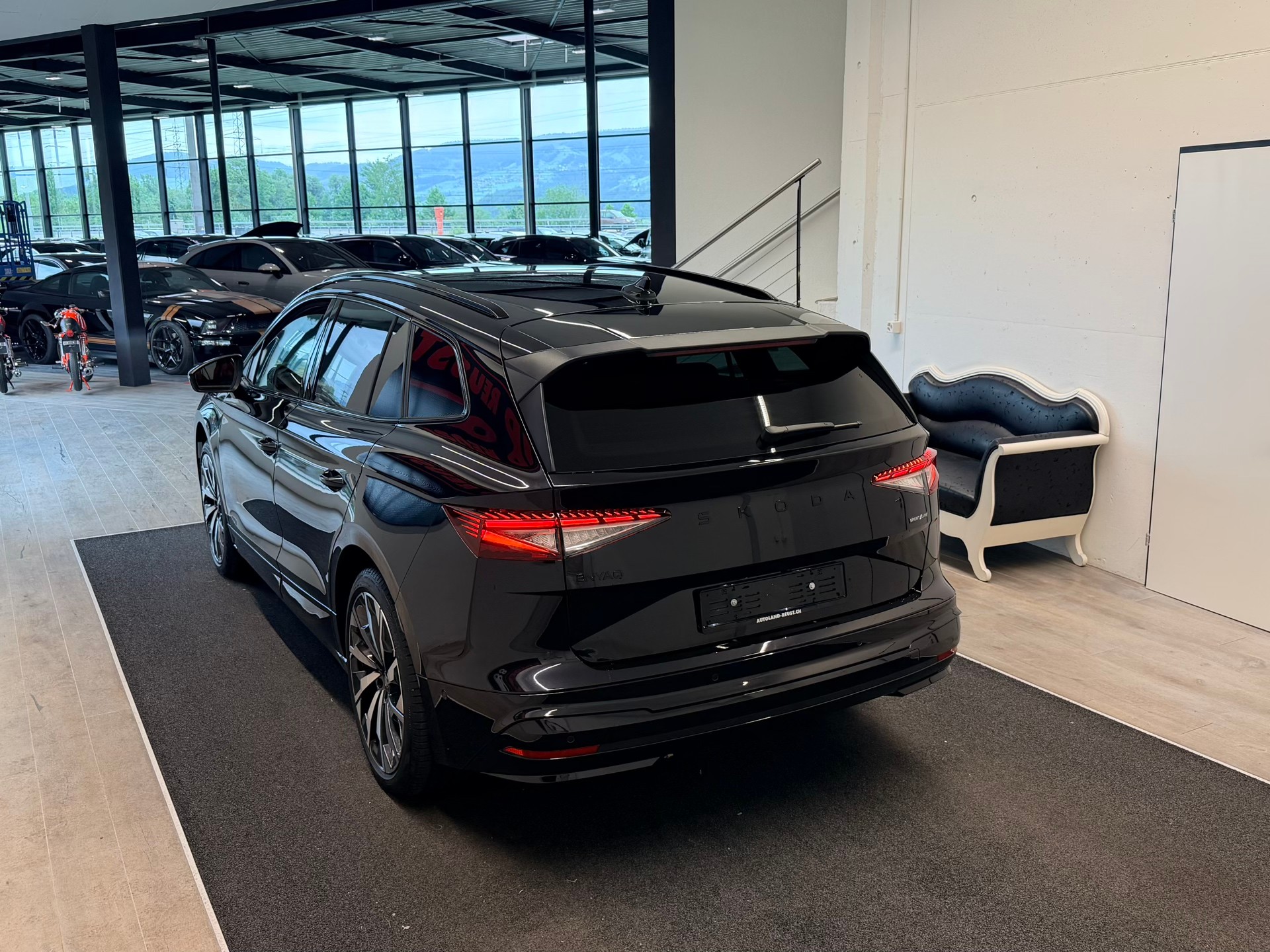 SKODA Enyaq 85x Sportline 4x4-image-8