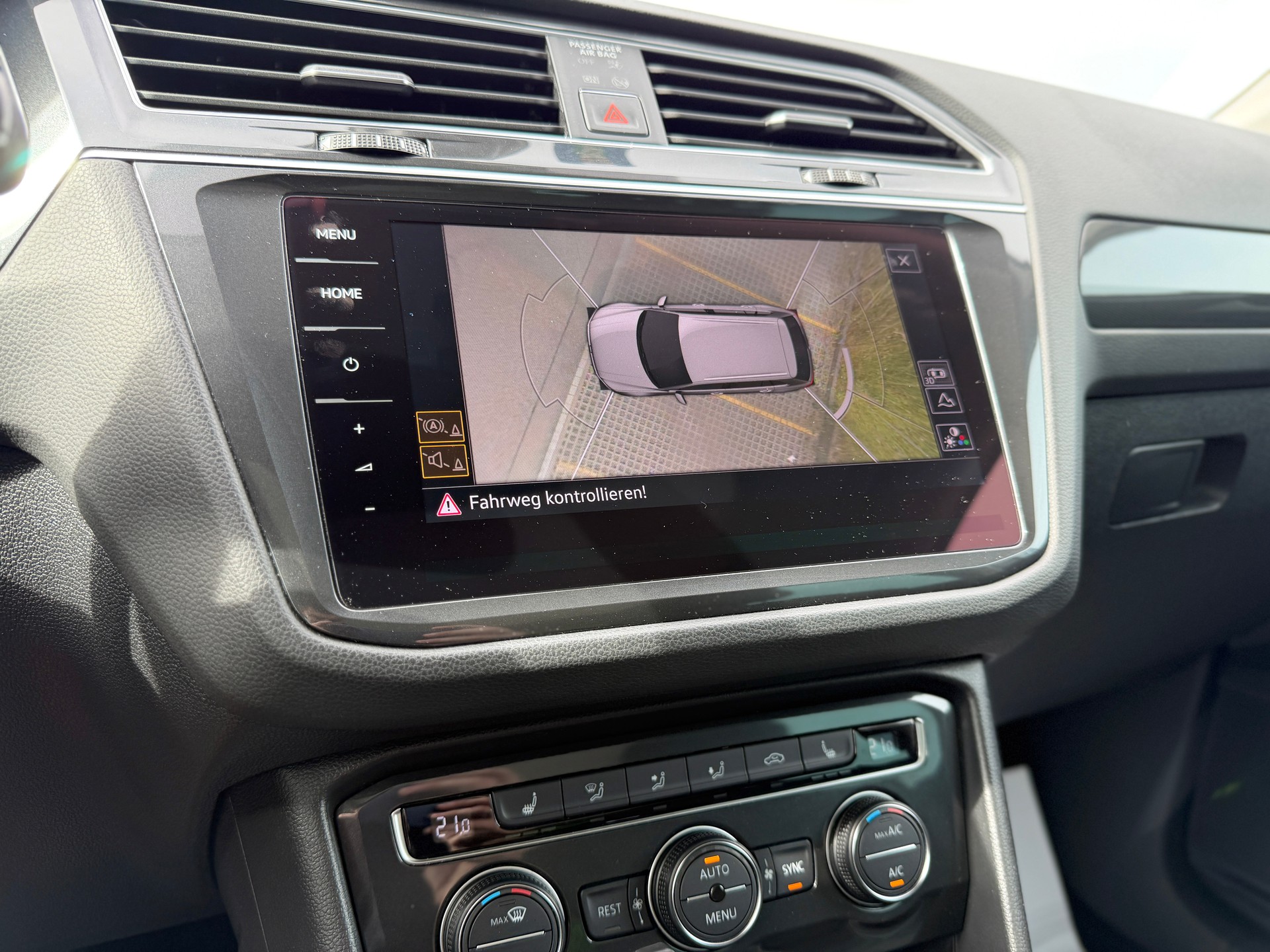 VW Tiguan 2.0 TDI SCR Highline 4Motion DSG-image-28