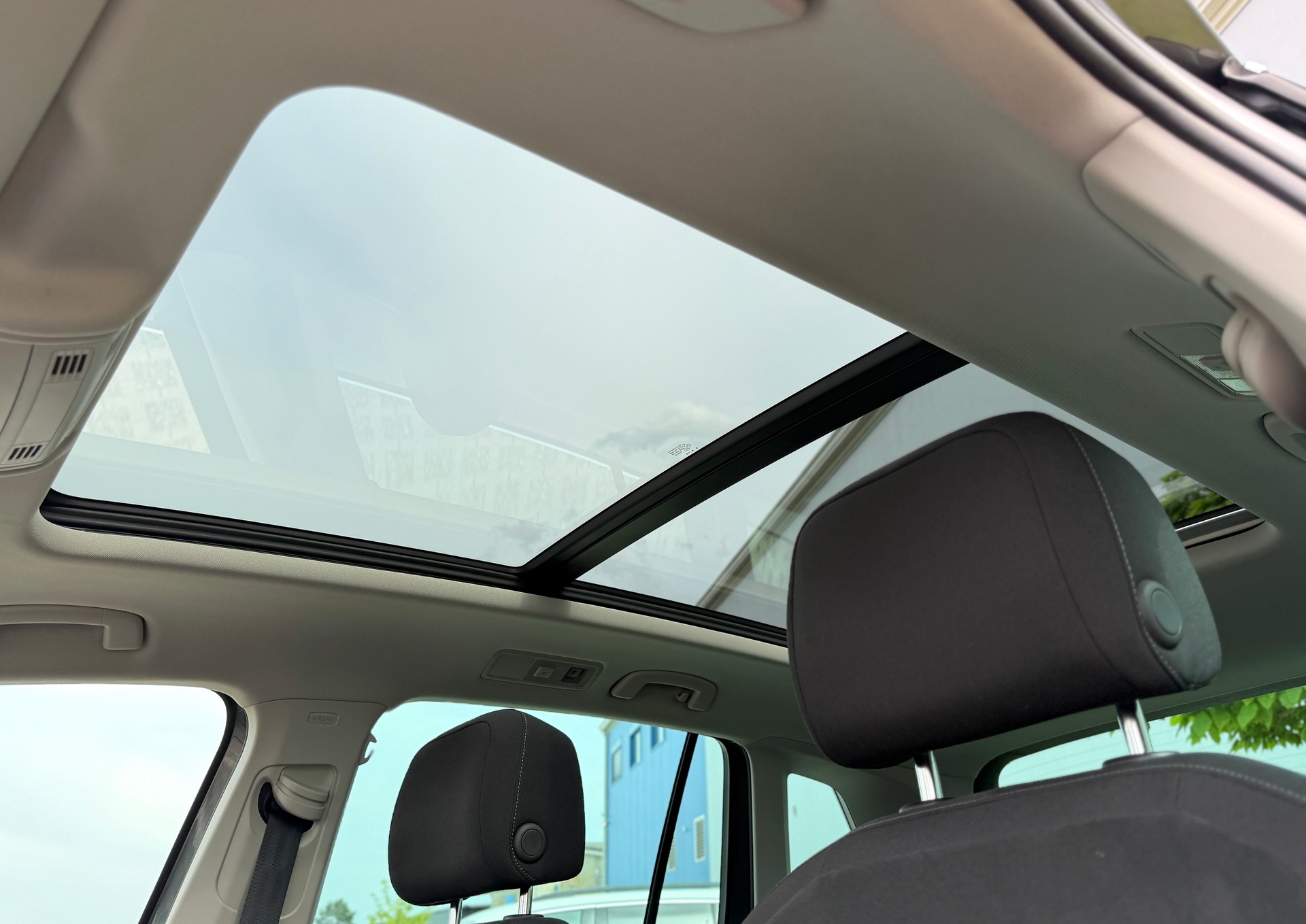 VW Tiguan 2.0 TDI SCR Highline 4Motion DSG-image-25