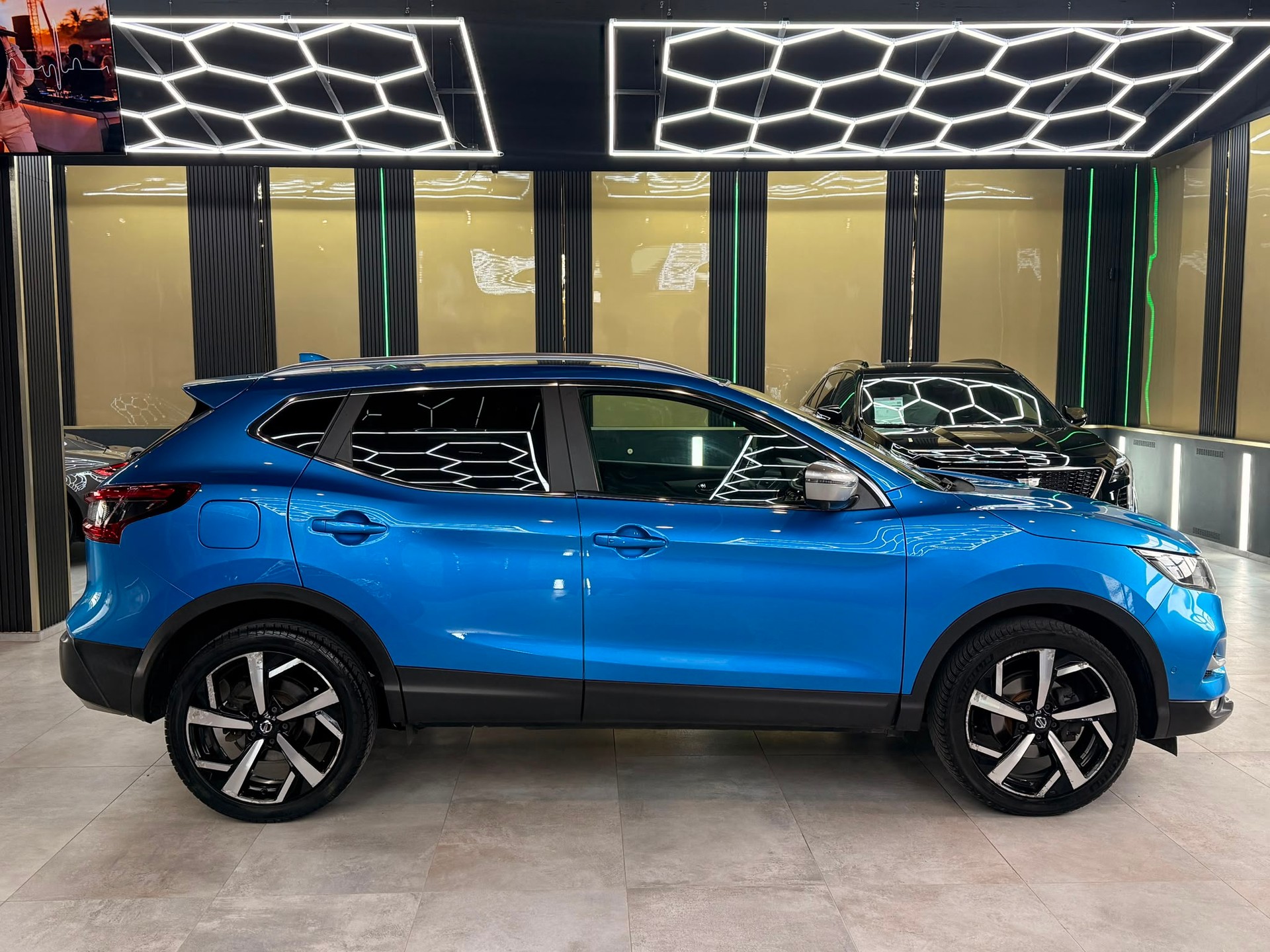 NISSAN Qashqai 1.6 dCi tekna Xtronic CVT-image-3