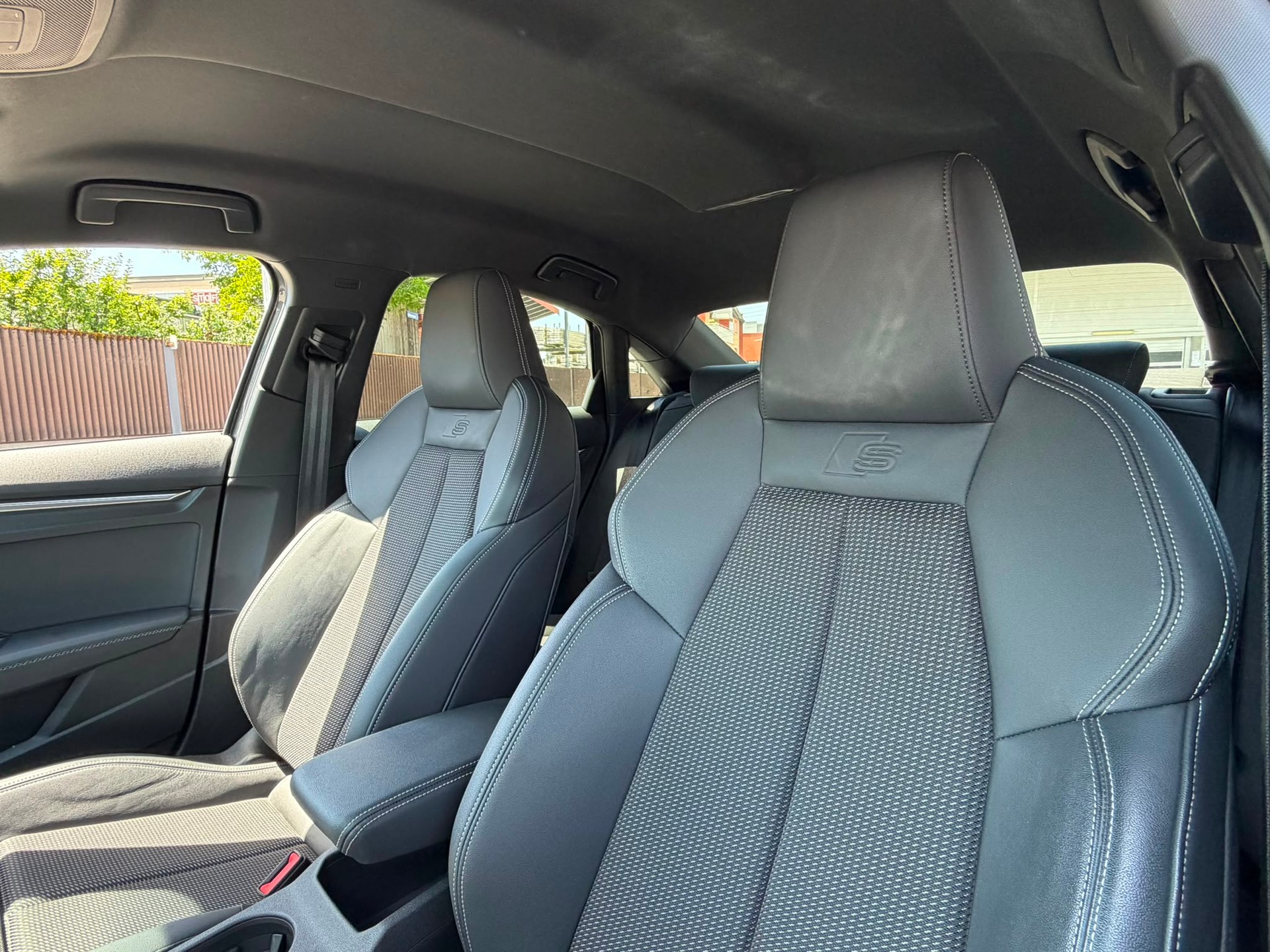 AUDI S3 Limousine 2.0 TFSI quattro S-tronic Grey&Black Edition-image-7