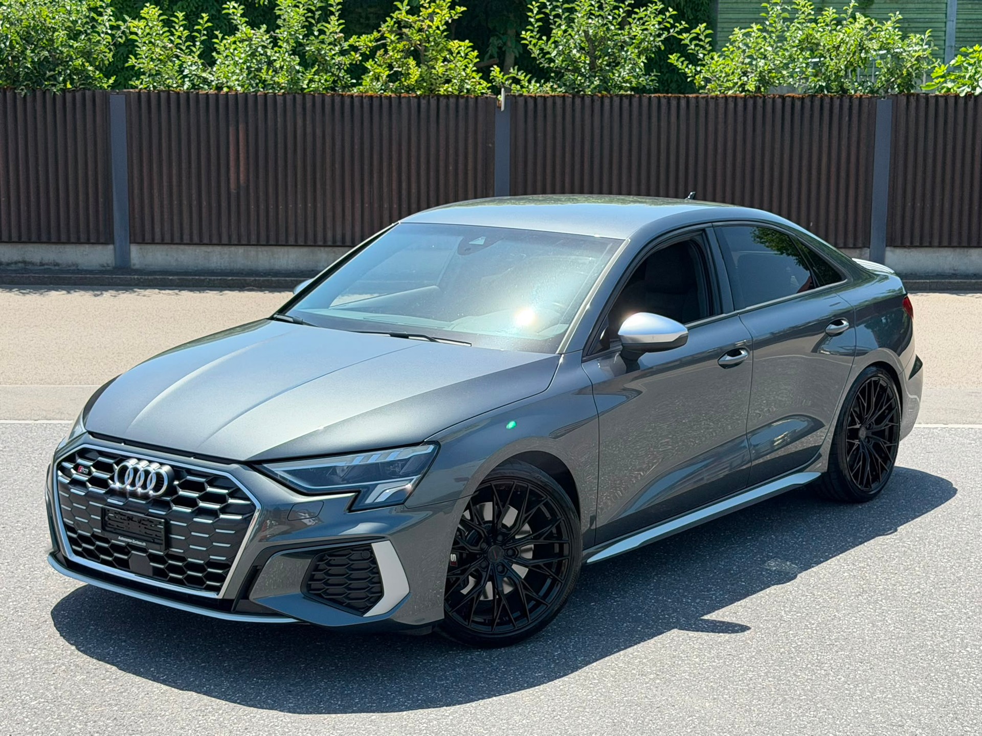 AUDI S3 Limousine 2.0 TFSI quattro S-tronic Grey&Black Edition-image-1
