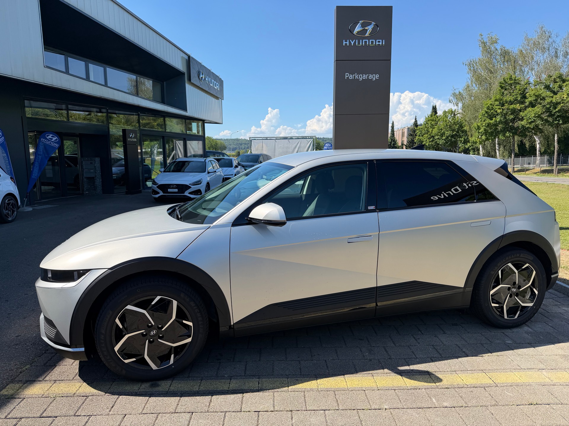 HYUNDAI Ioniq 5 77kWh Amplia 4WD-image-1