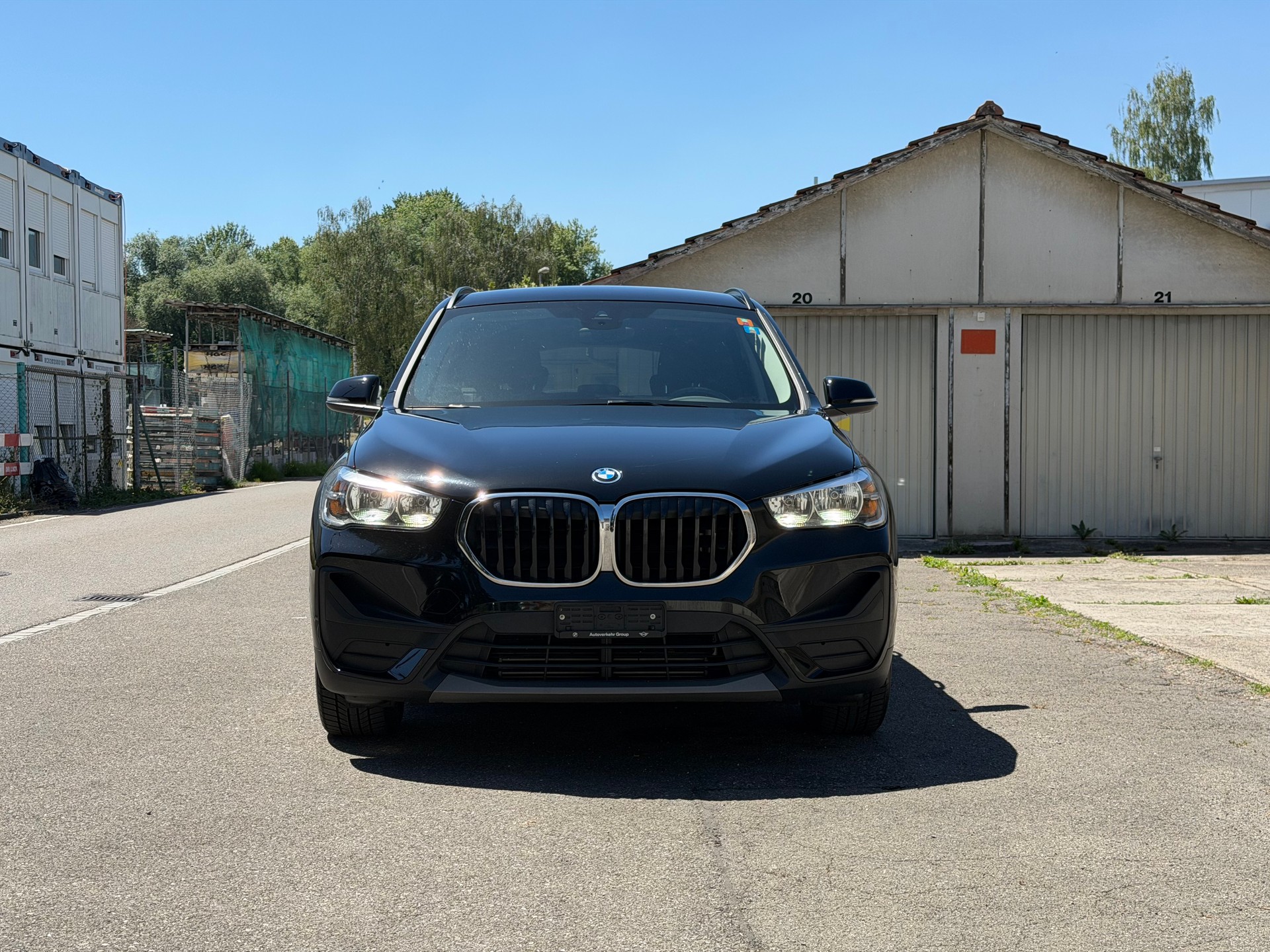 BMW 25e xDrive-image-0