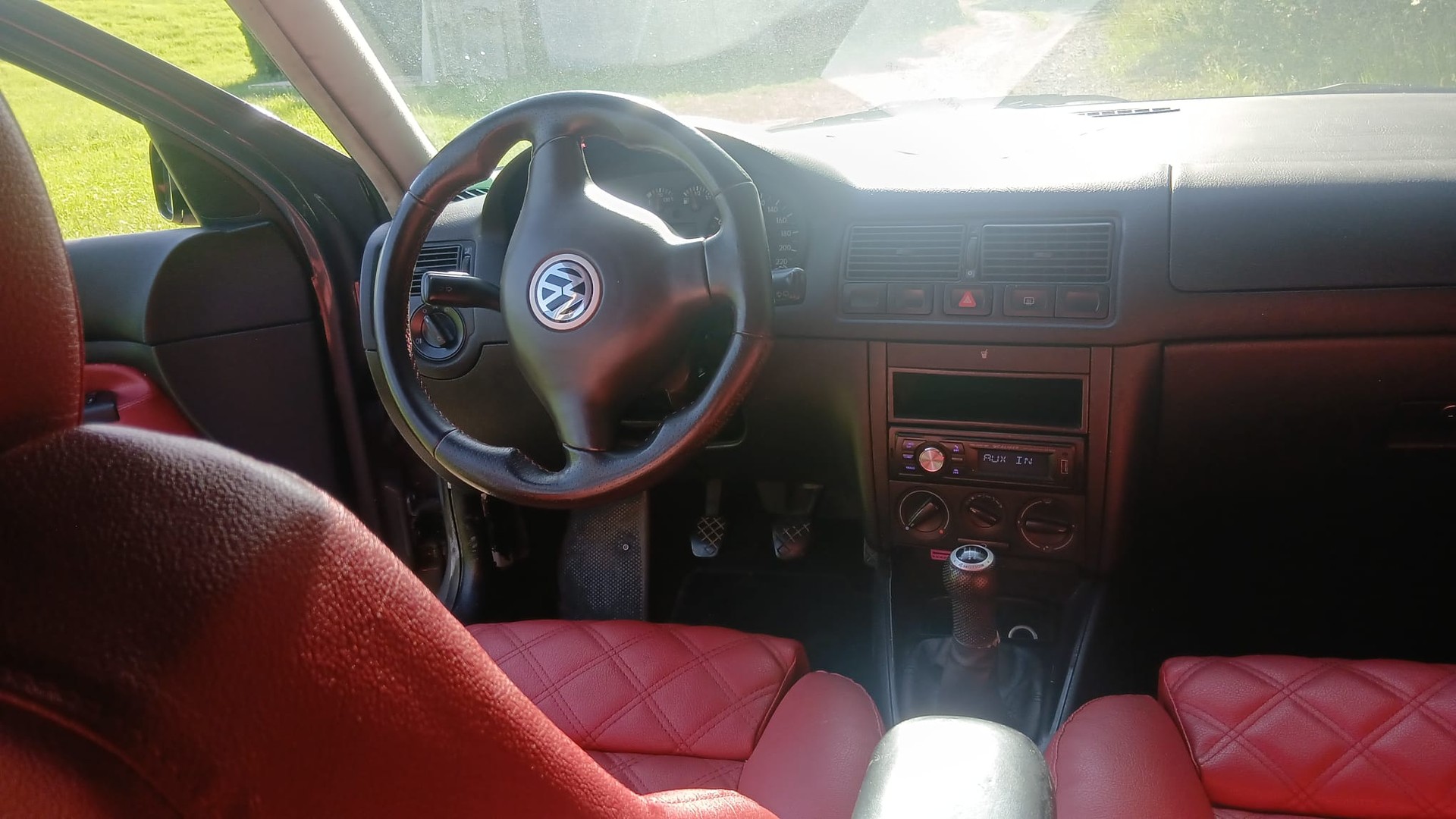 VW GOLF-image-5
