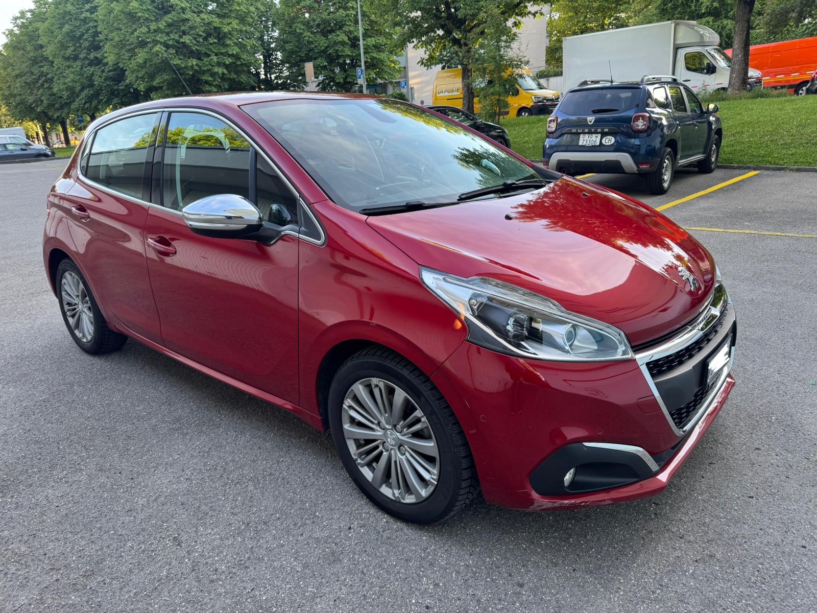 PEUGEOT 208 1.2 PureTech Style EAT6-image-0