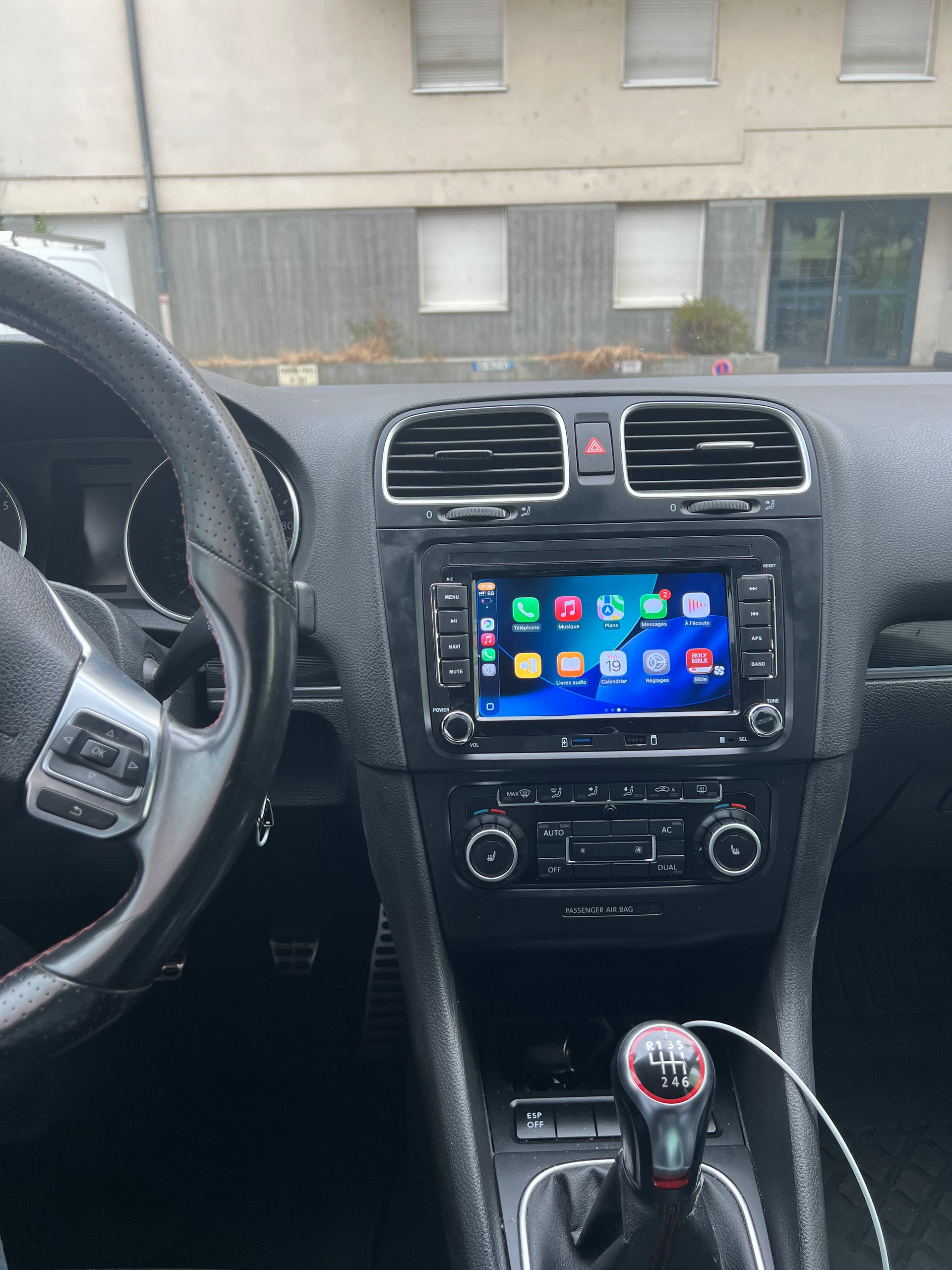 VW 2.0 TSI GTI-image-4