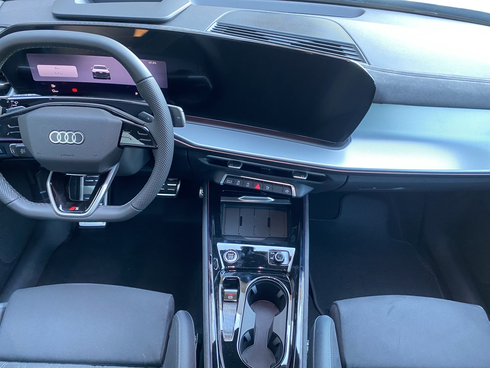 AUDI Q3 SUV TFSI quattro 195 kW S tronic-image-10