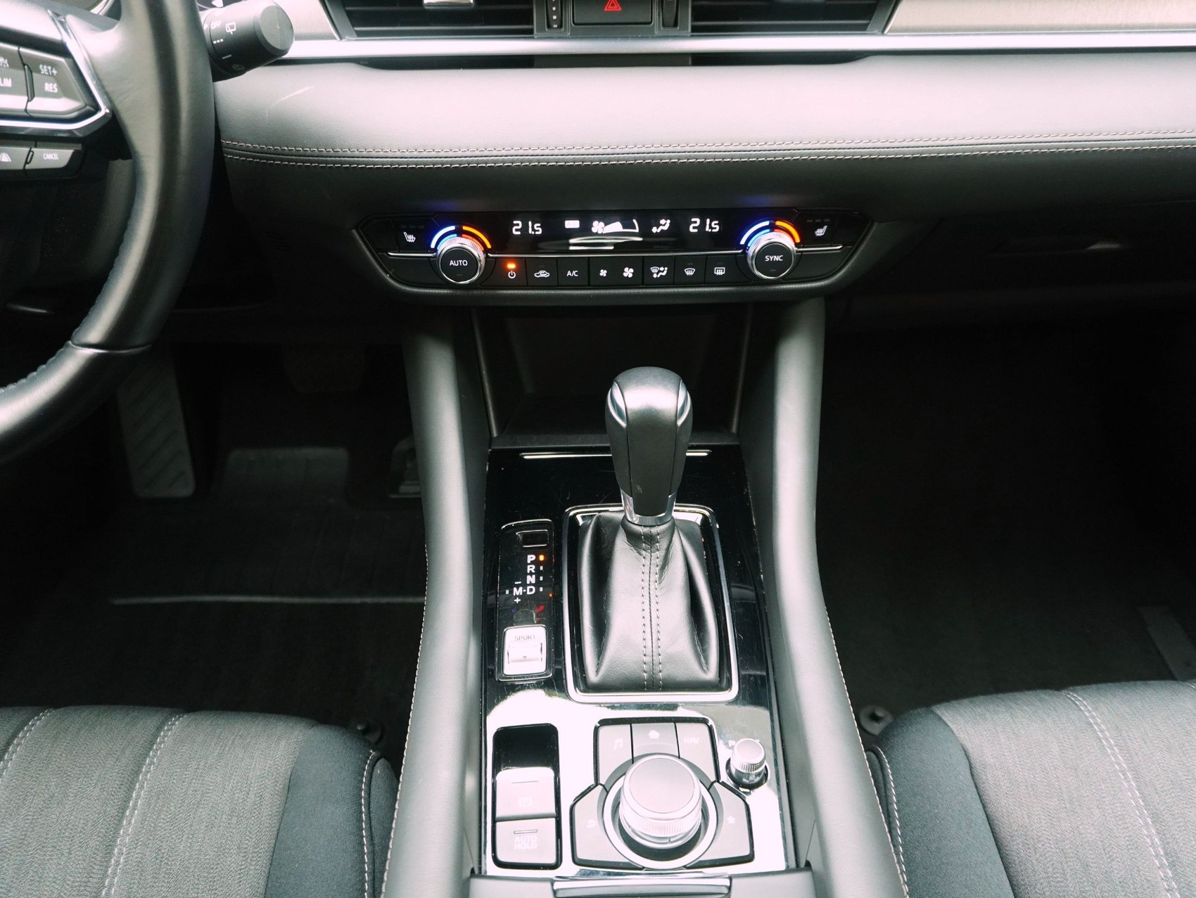 MAZDA 6 Sport Wagon 2.0 Center-Line-image-11