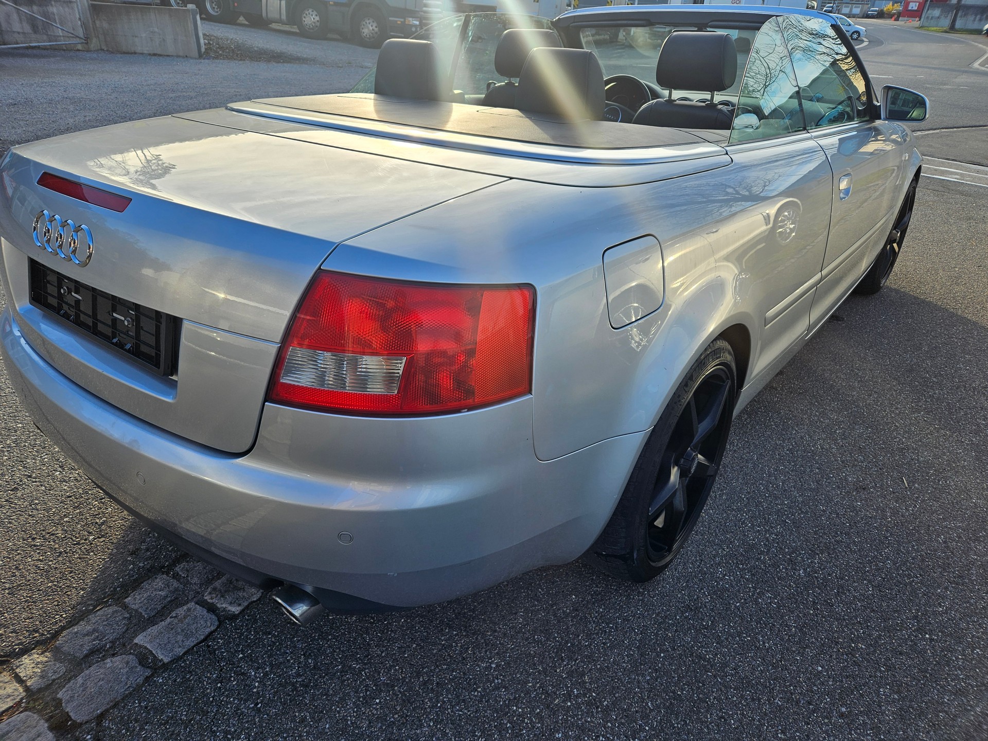 AUDI A4 Cabriolet 3.0 V6-image-3