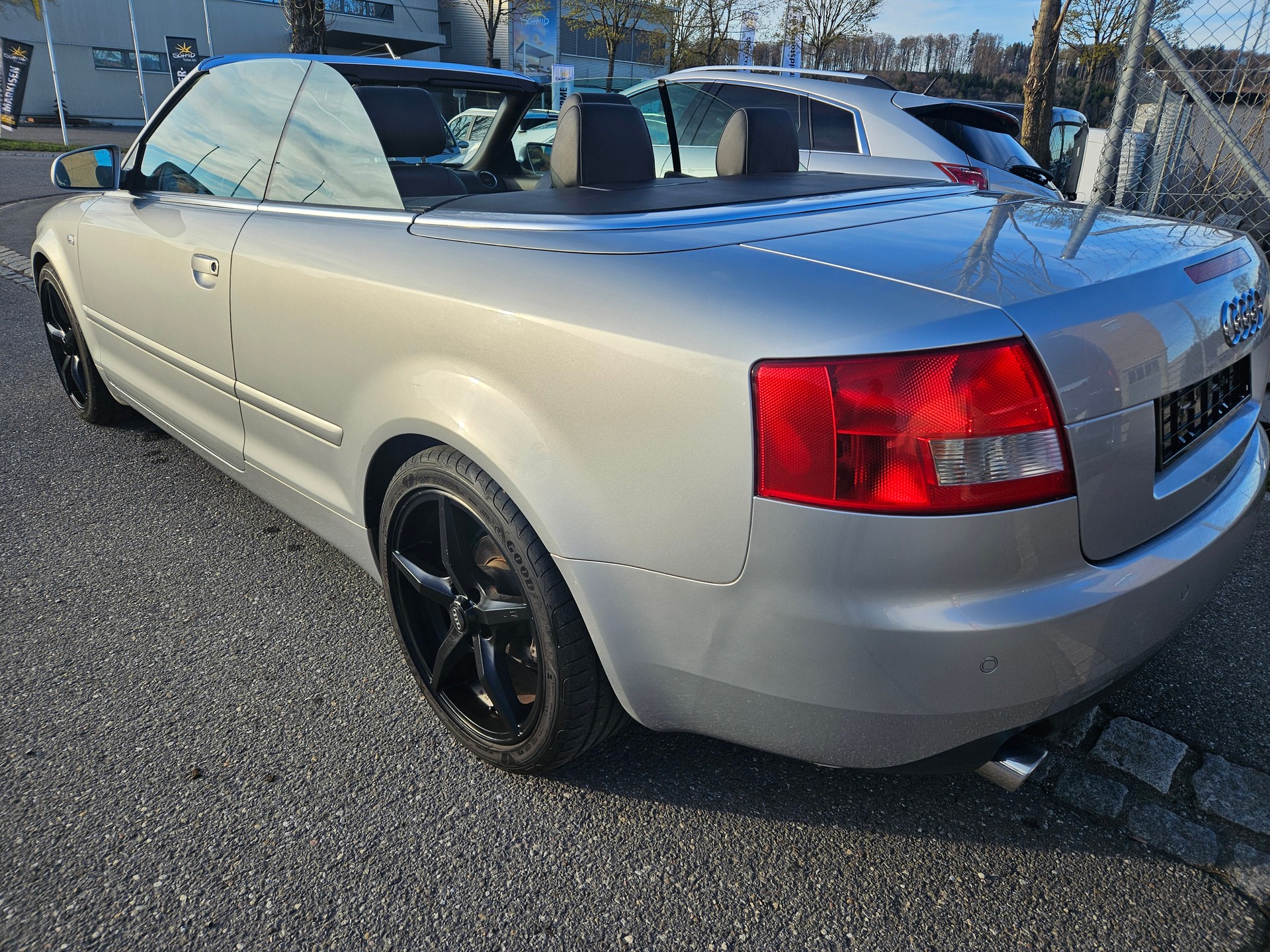 AUDI A4 Cabriolet 3.0 V6-image-2