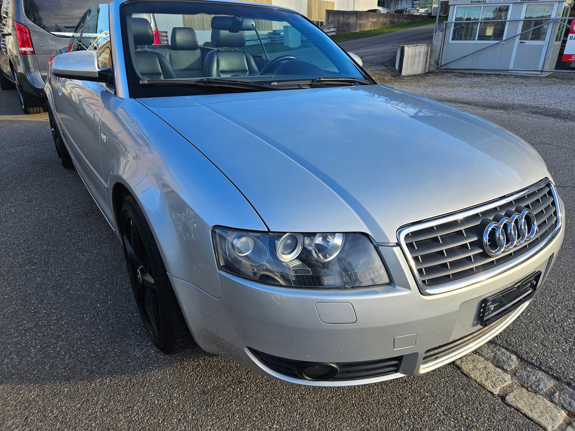 AUDI A4 Cabriolet 3.0 V6-image-0