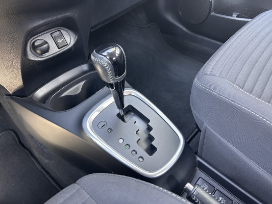 TOYOTA Yaris 1.5 Hybrid Trend-image-12