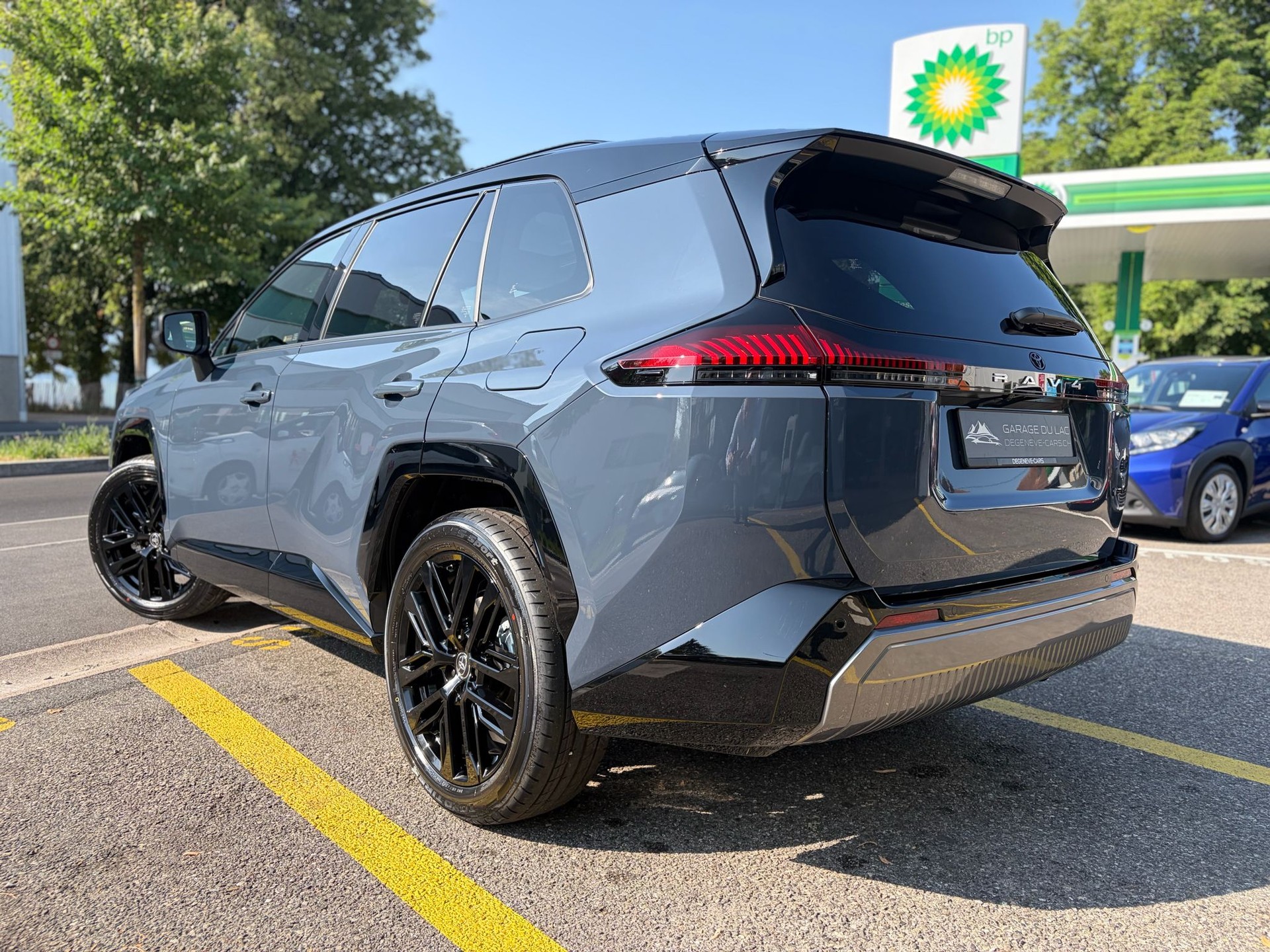 TOYOTA RAV-4 2.5 HSD Style e-CVT AWD-image-2