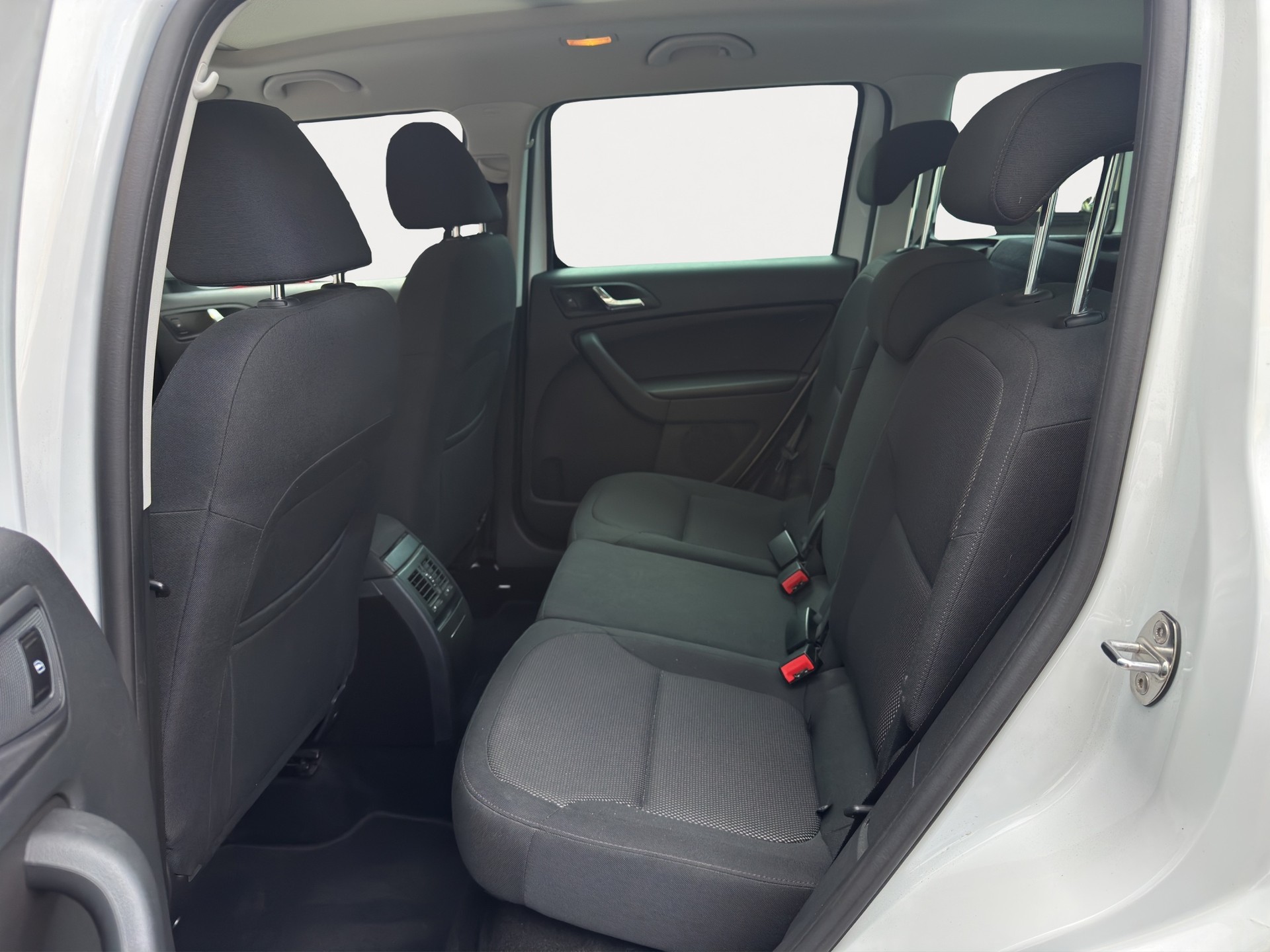 SKODA Yeti 1.4 TSI Style 4x4 DSG-image-6