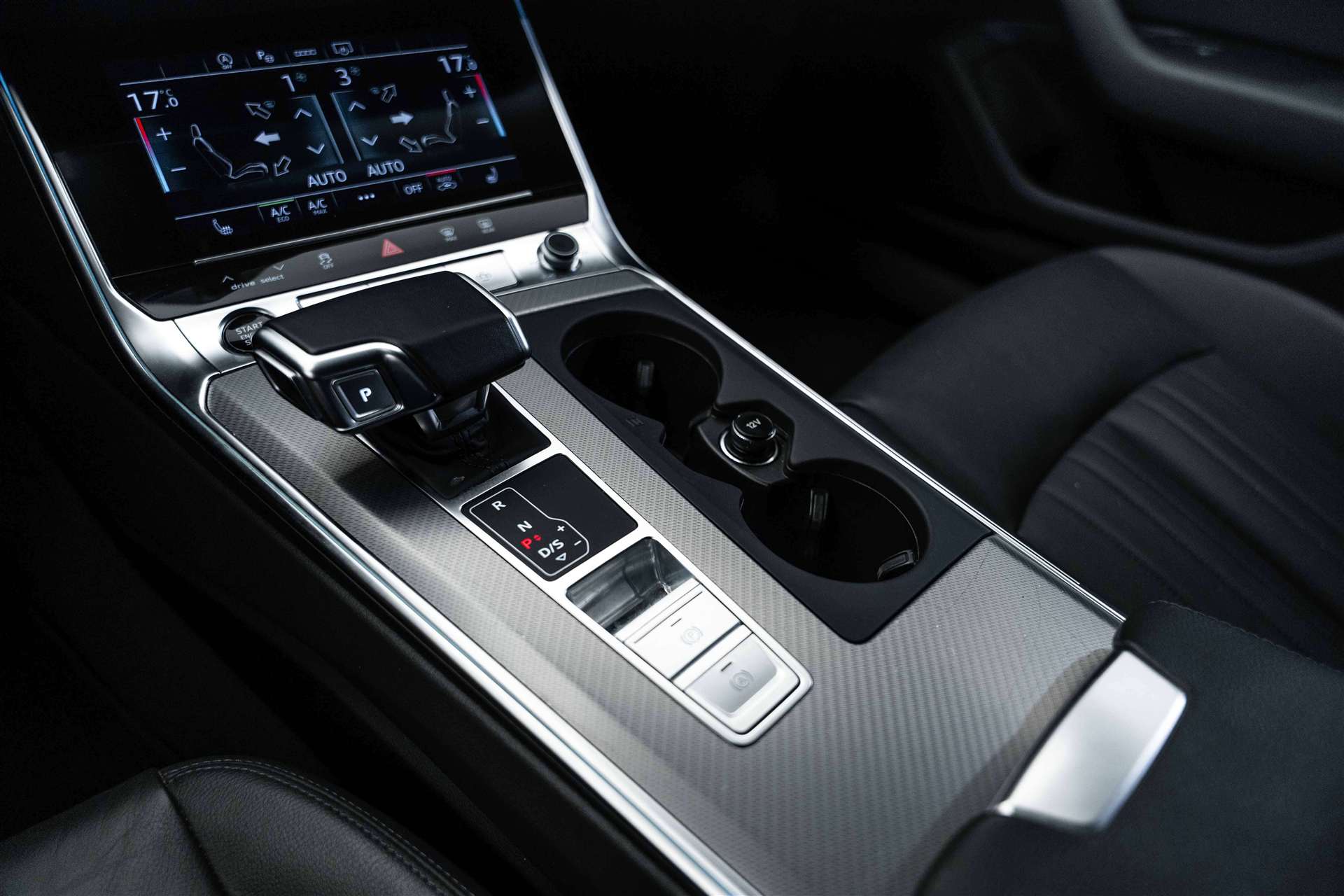 AUDI A6 Avant 45 TFSI S line S-tronic quattro-image-27