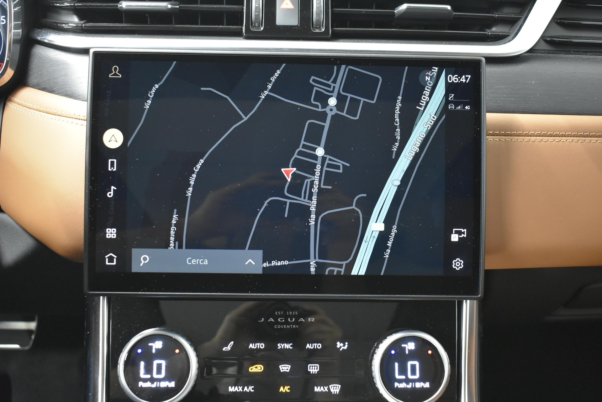 JAGUAR XF Sportbrake 2.0 I4 300 Sport AWD - Pneumatici invernali & Servizi inclusi-image-14