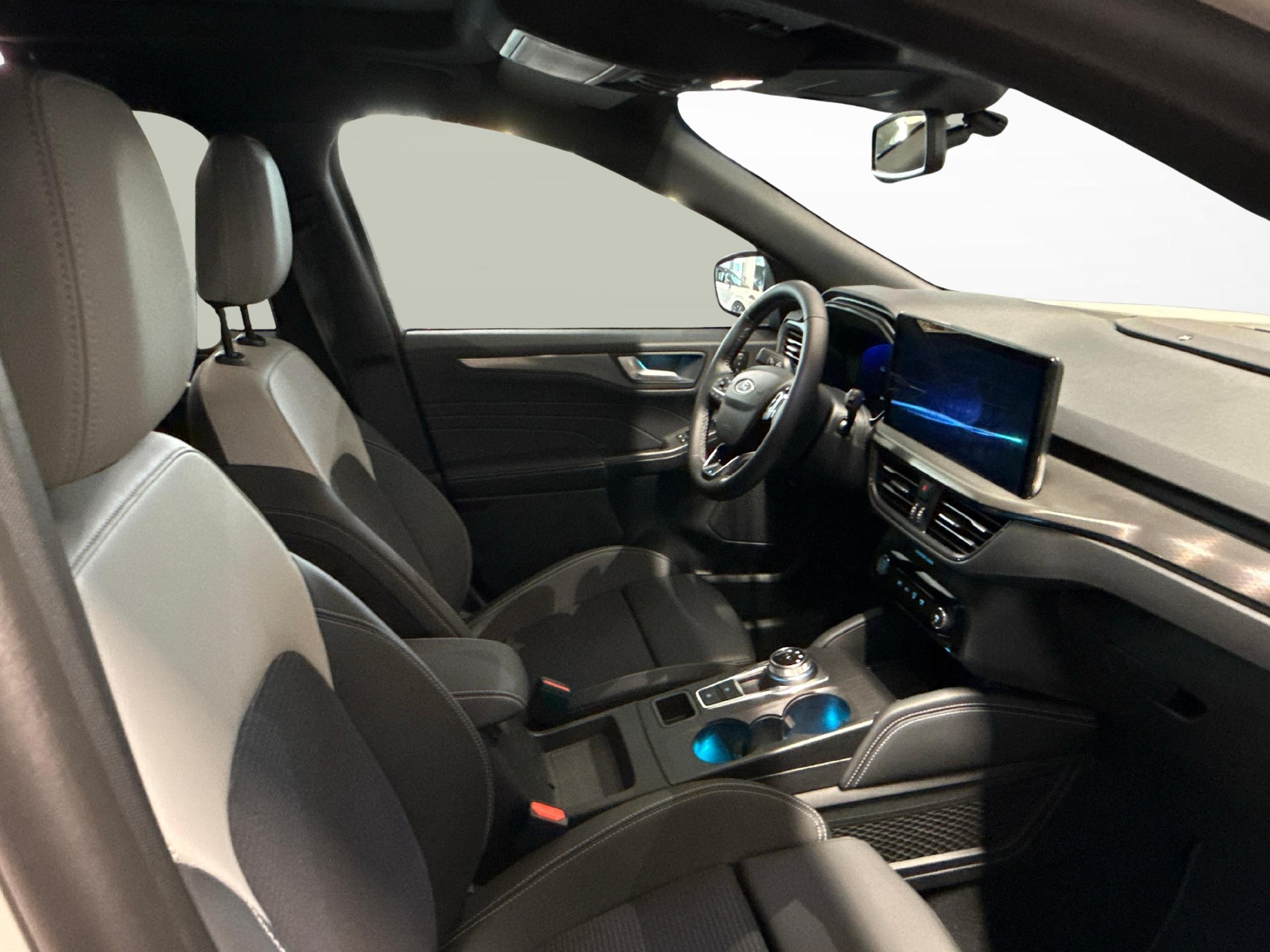 FORD Kuga 2.5 Plug-in Hybrid ST-Line X-image-9