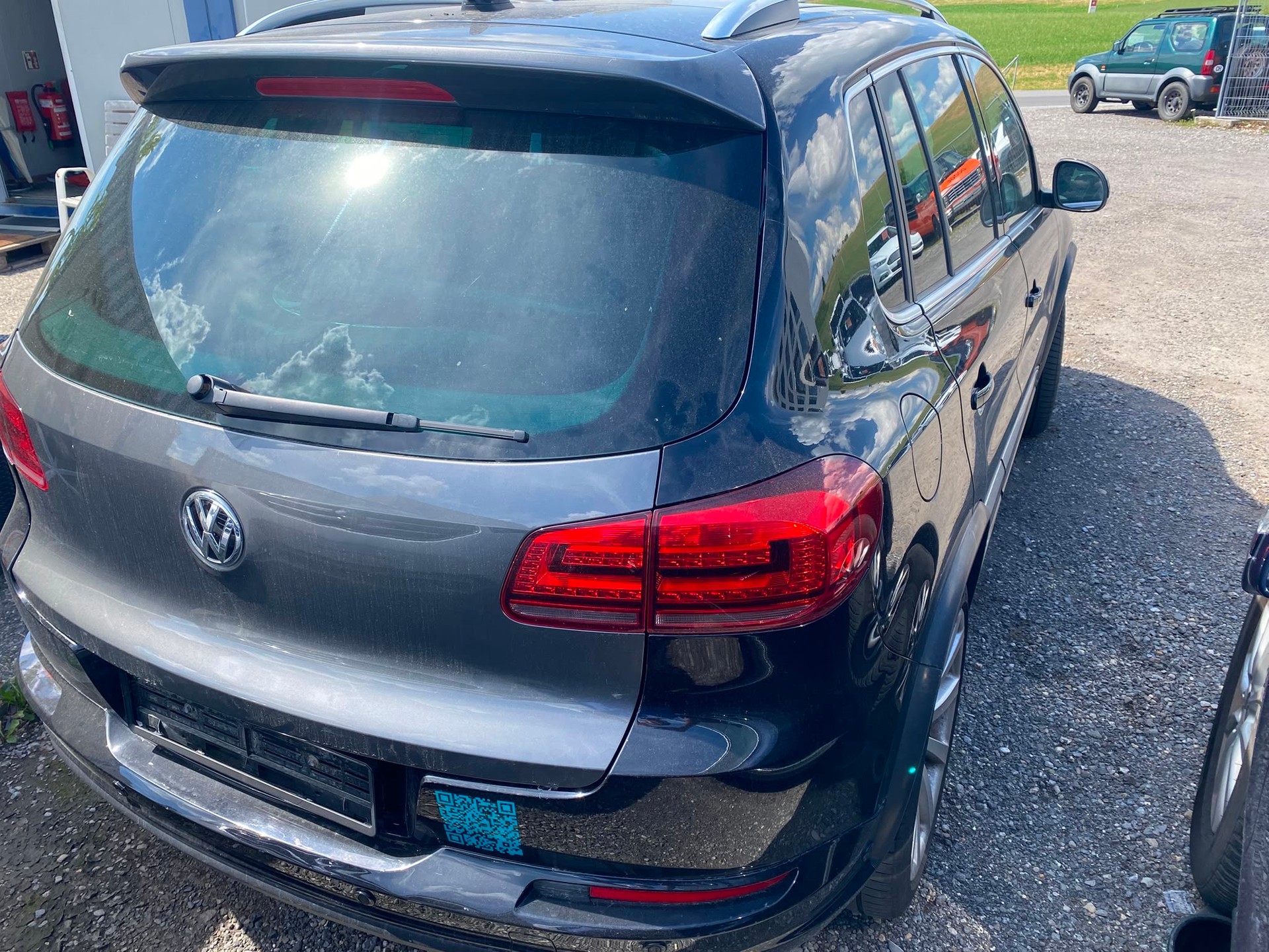 VW Tiguan 2.0 TSI R-Line Design 4Motion DSG-image-3