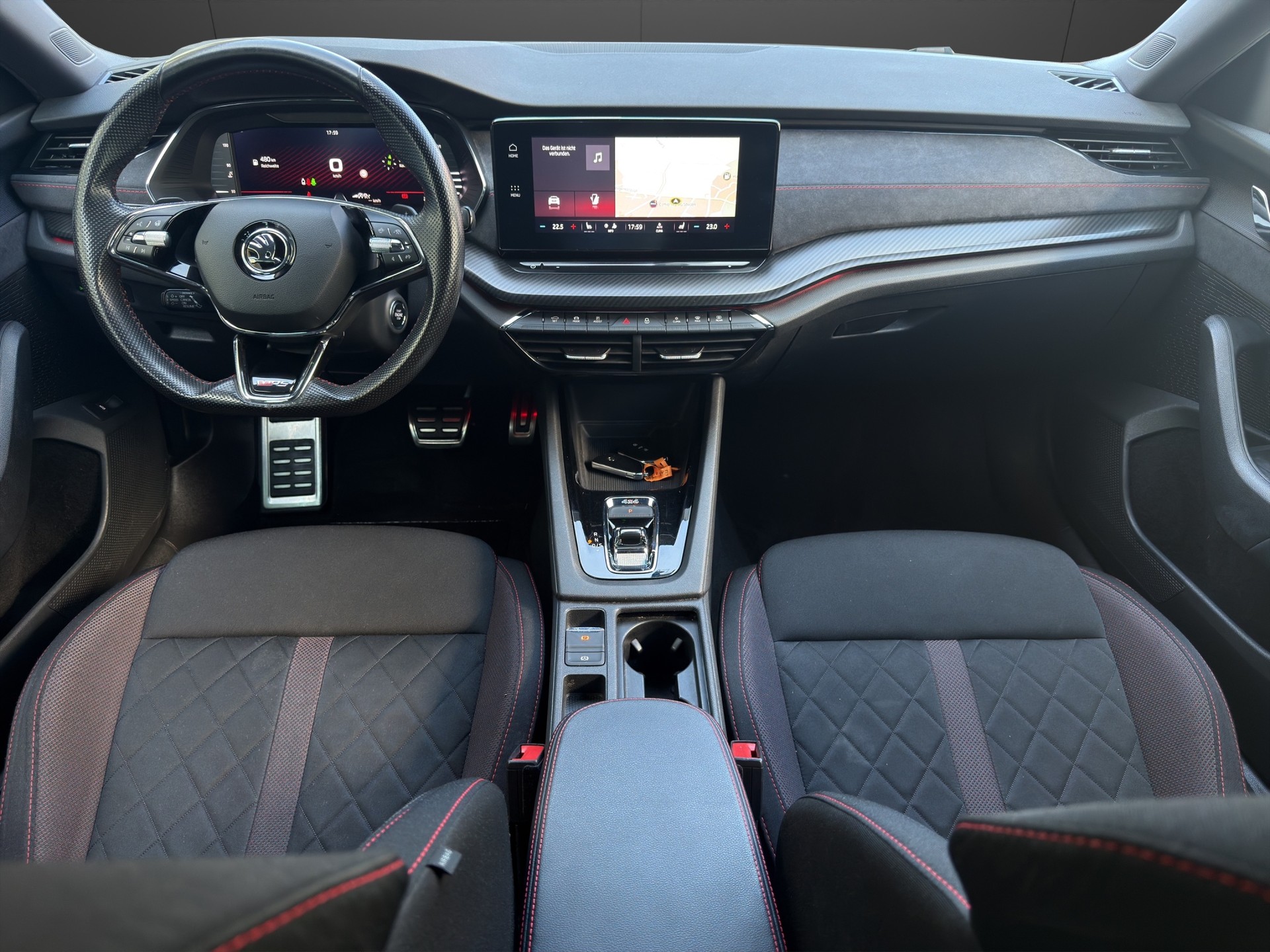 SKODA Octavia Combi 2.0 TDI DSG RS 4x4-image-10