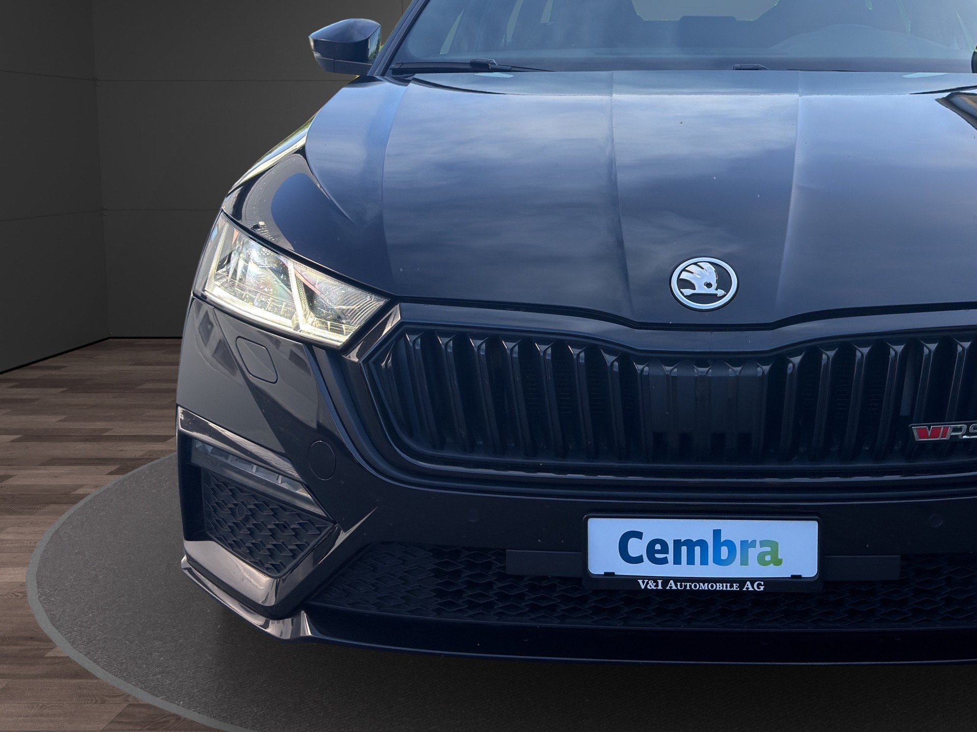 SKODA Octavia Combi 2.0 TDI DSG RS 4x4-image-8