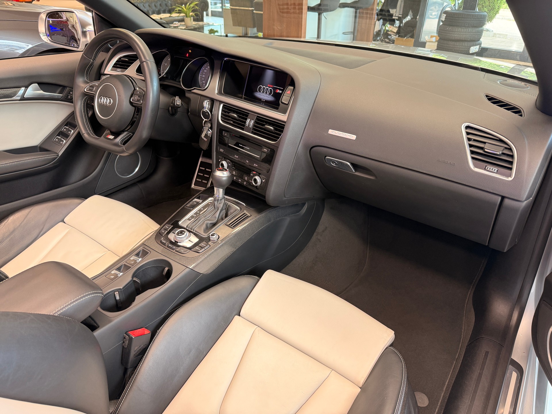 AUDI S5 Cabriolet 3.0 V6 TFSI quattro S-Tronic-image-8
