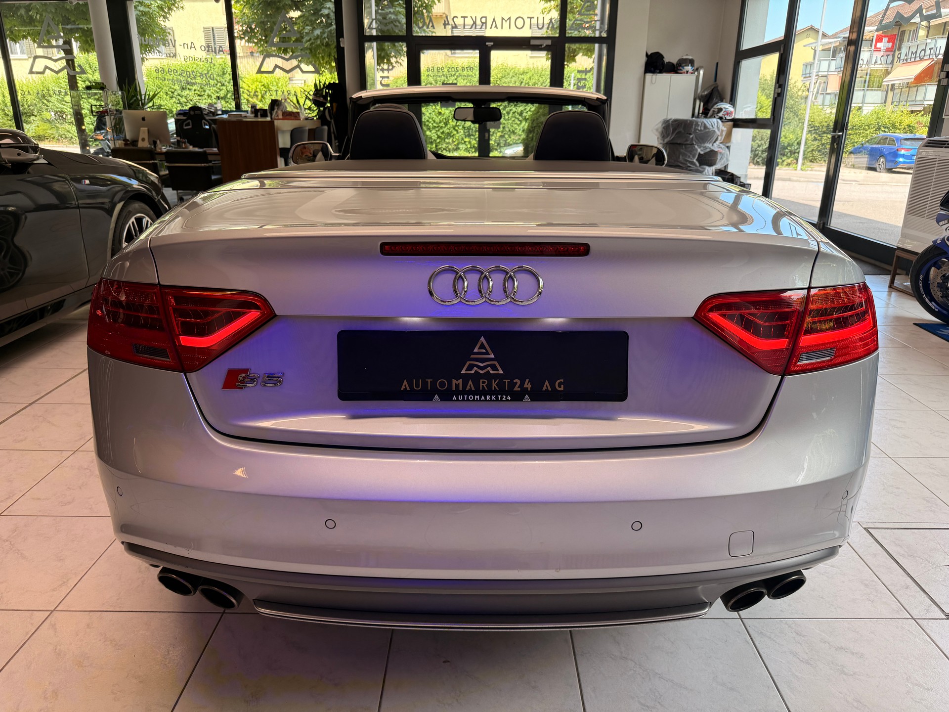 AUDI S5 Cabriolet 3.0 V6 TFSI quattro S-Tronic-image-12