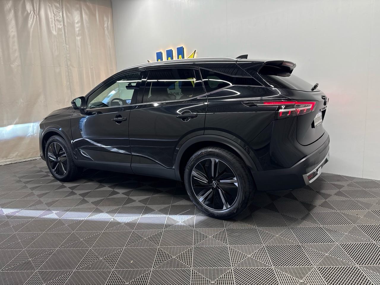 NISSAN Qashqai 1.3 DIG-T MHEV Tekna Xtronic 4x4-image-1