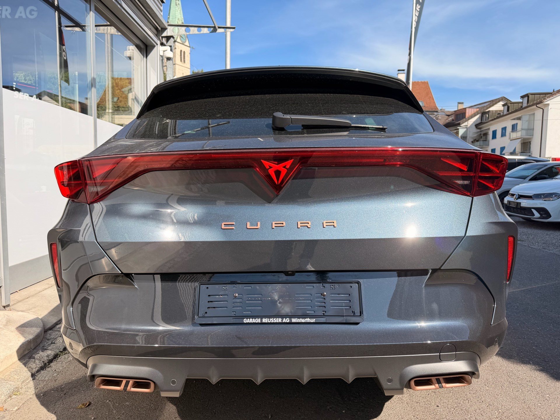 CUPRA Formentor 1.5 TSI e-Hybrid 204 PS *** ANHÄNGERKUPPLUNG ***-image-4