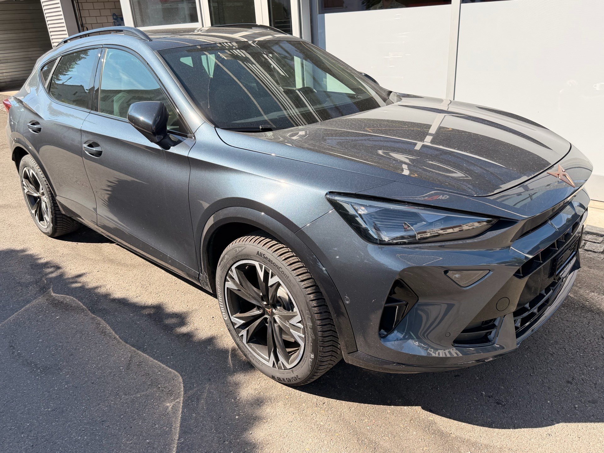 CUPRA Formentor 1.5 TSI e-Hybrid 204 PS *** ANHÄNGERKUPPLUNG ***-image-2