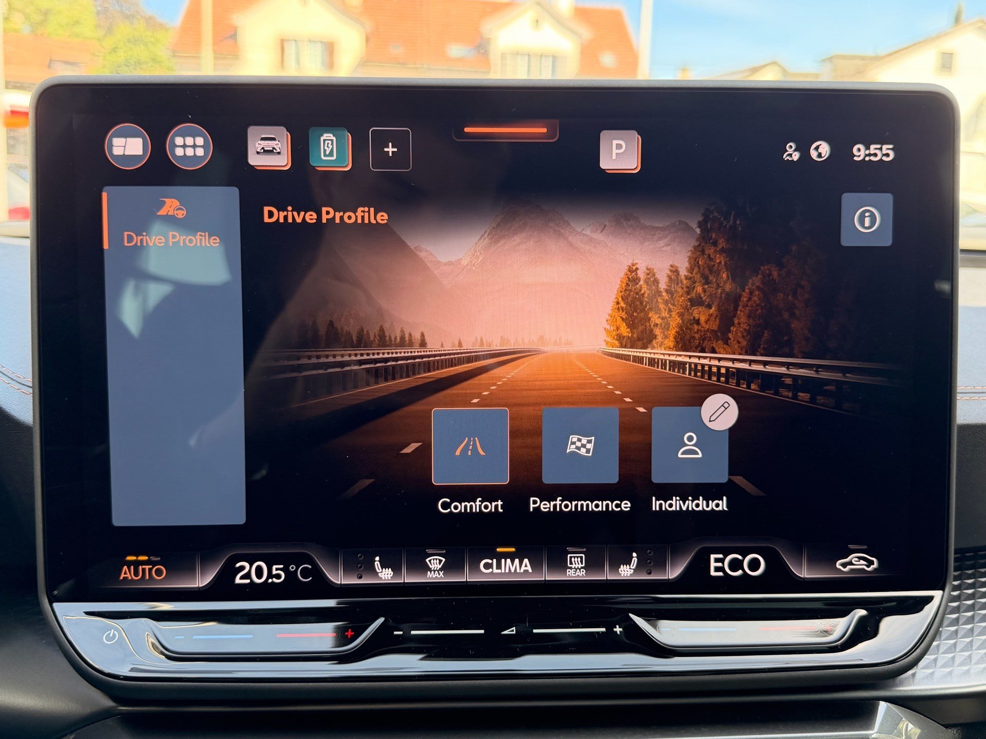 CUPRA Formentor 1.5 TSI e-Hybrid 204 PS *** ANHÄNGERKUPPLUNG ***-image-12