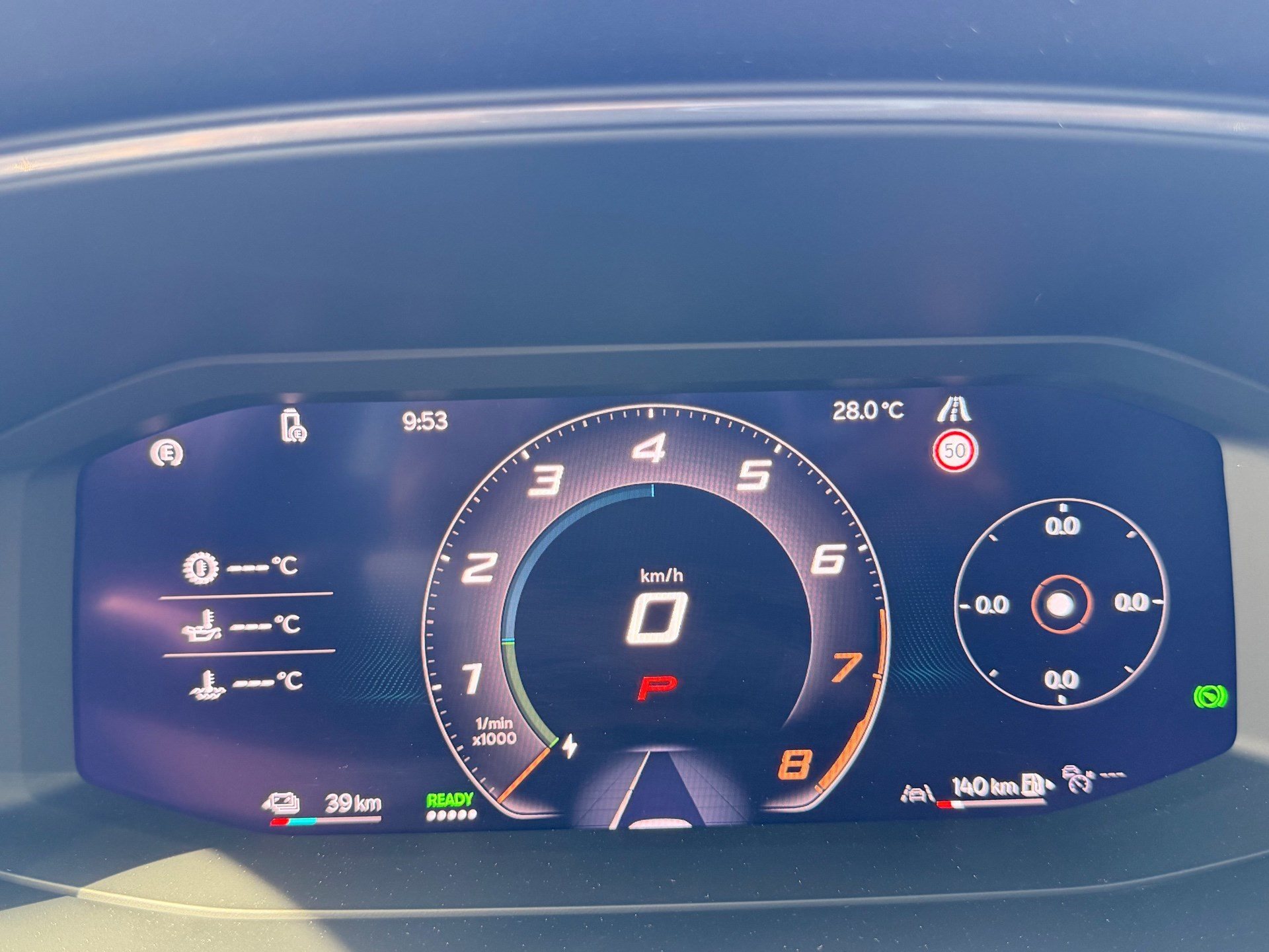 CUPRA Formentor 1.5 TSI e-Hybrid 204 PS *** ANHÄNGERKUPPLUNG ***-image-8