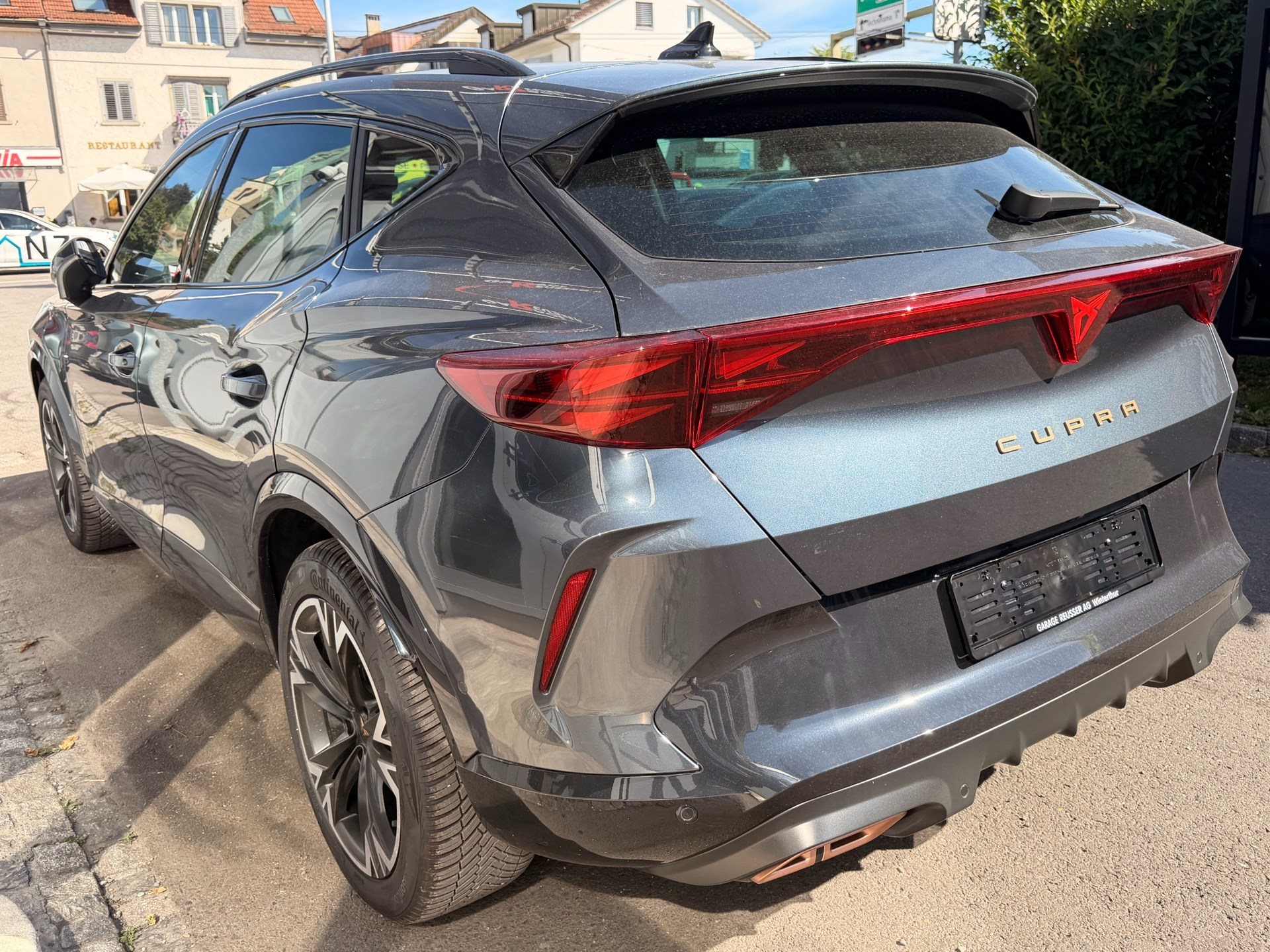 CUPRA Formentor 1.5 TSI e-Hybrid 204 PS *** ANHÄNGERKUPPLUNG ***-image-5
