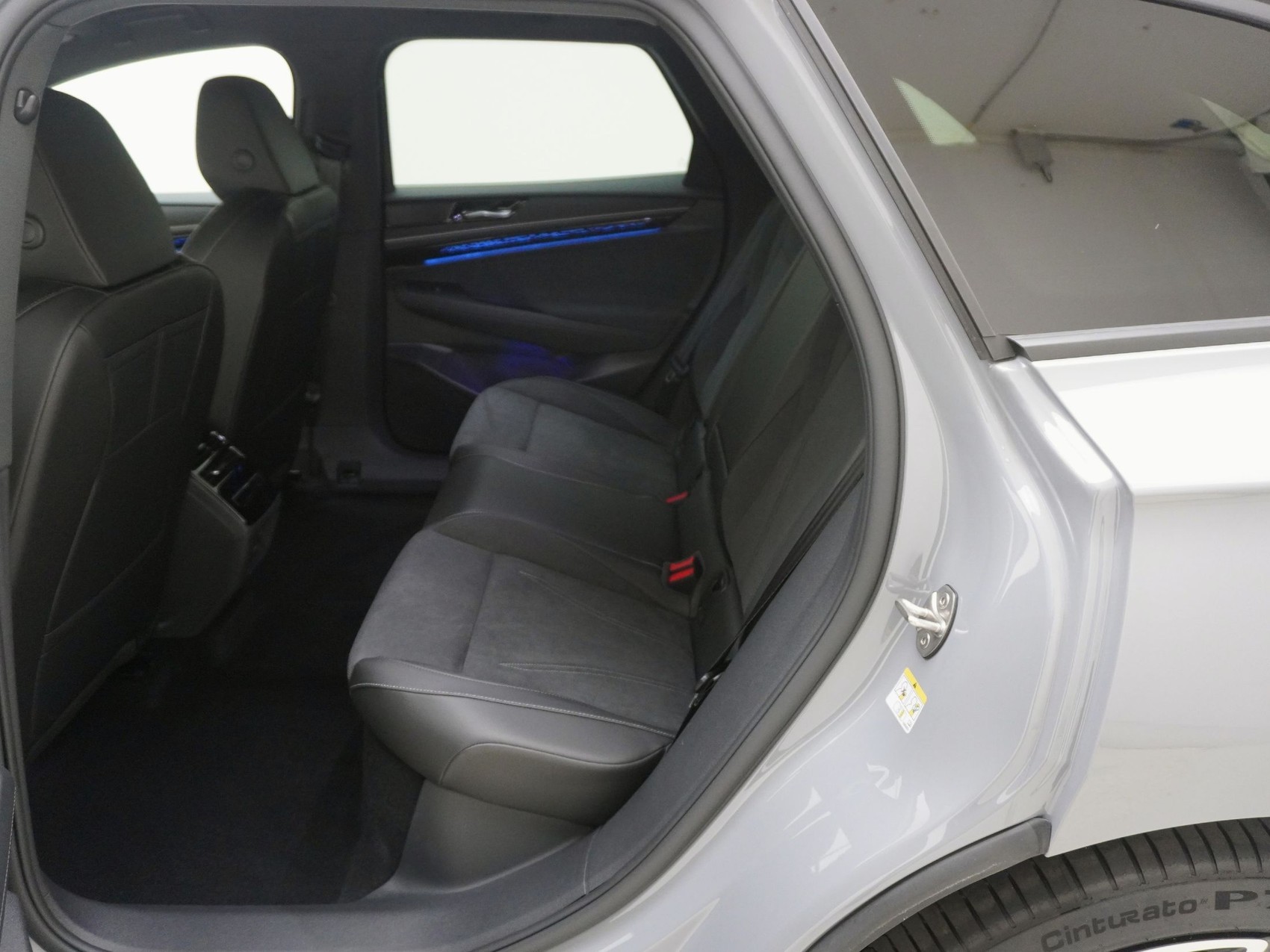 VW ID.7 Tourer 77kWh Pro-image-24