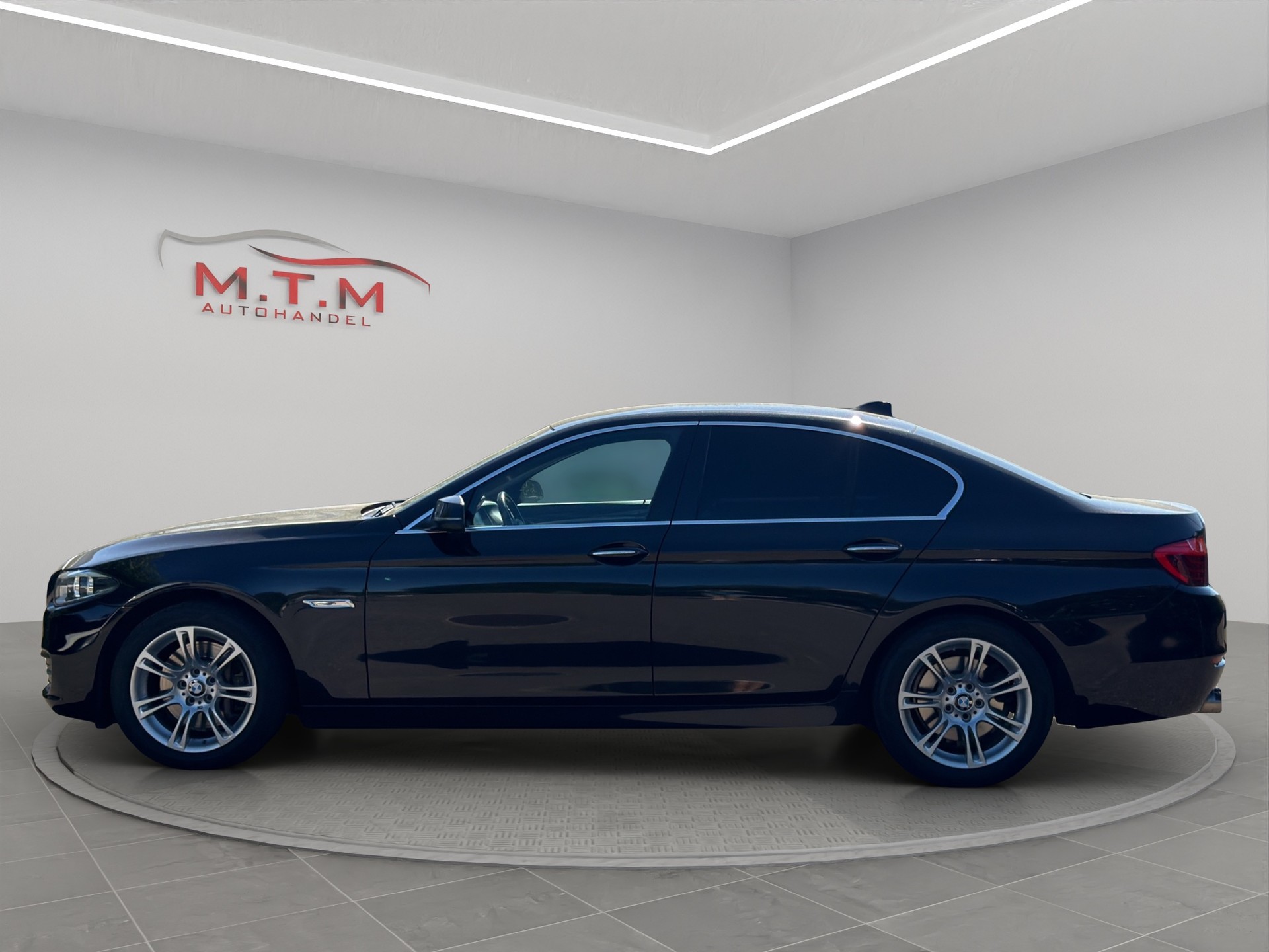 BMW 528i xDrive Steptronic-image-7