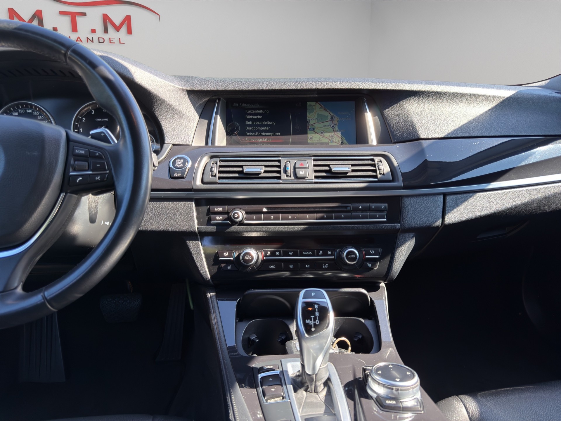 BMW 528i xDrive Steptronic-image-19