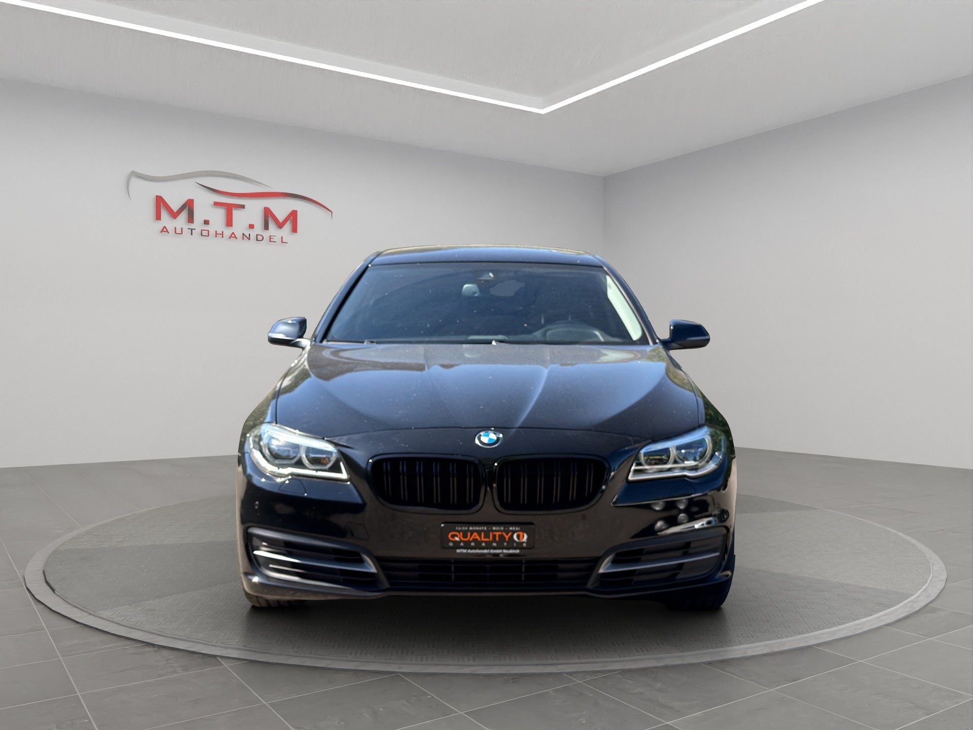 BMW 528i xDrive Steptronic-image-2