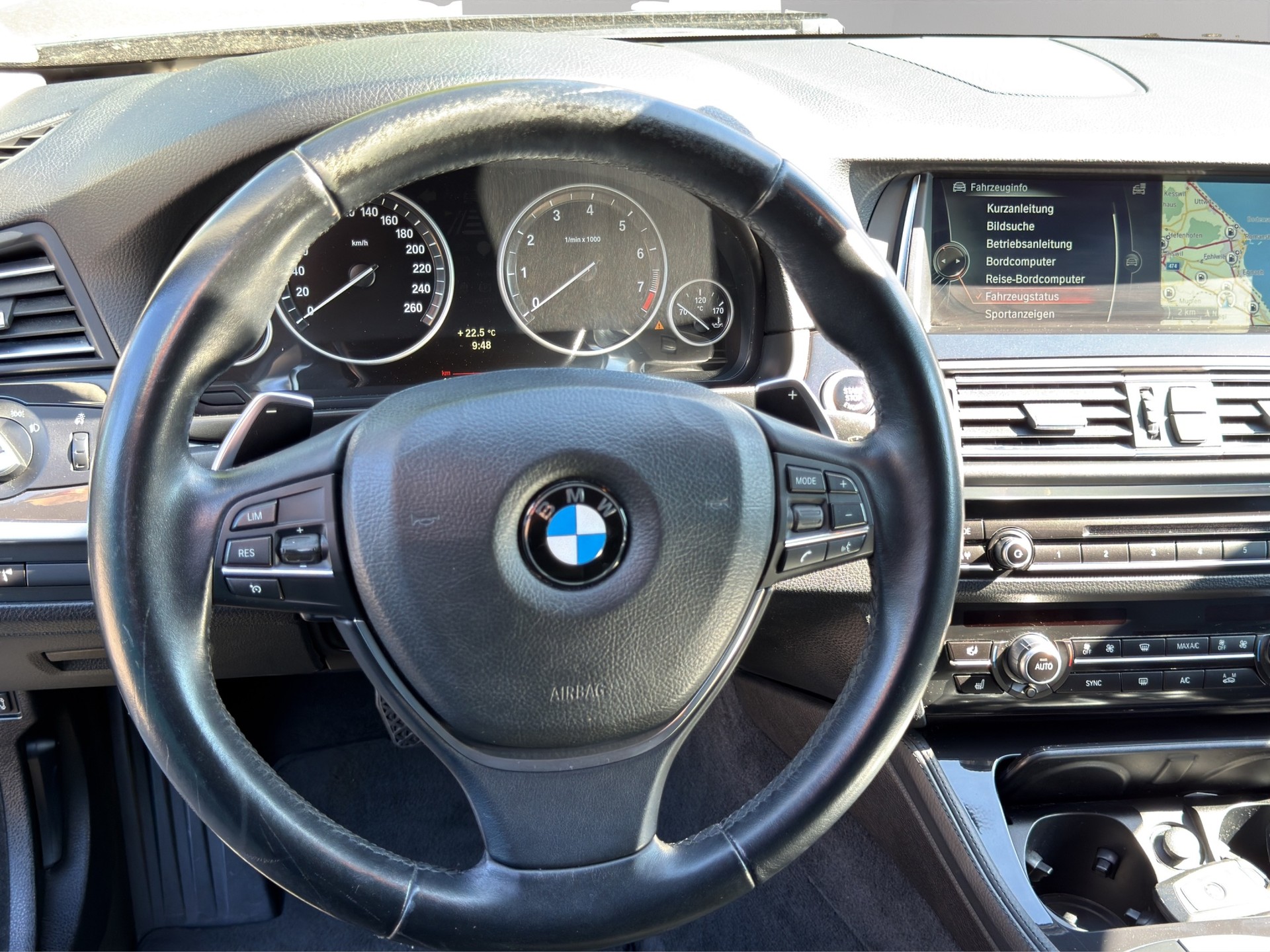 BMW 528i xDrive Steptronic-image-16