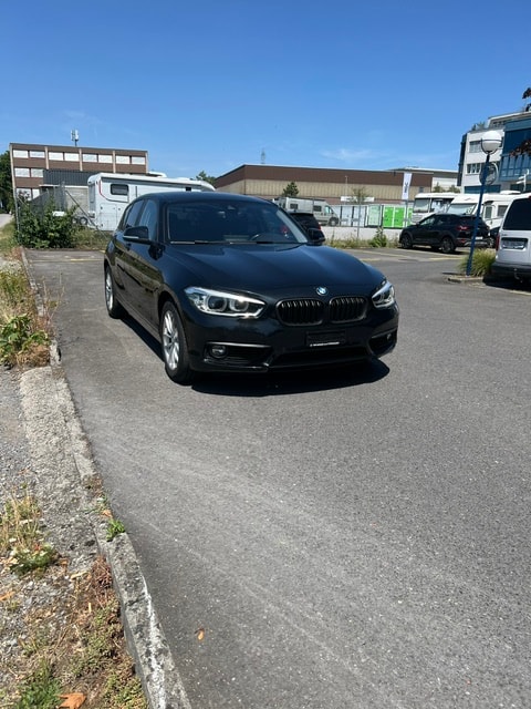 BMW 118i Steptronic-image-1