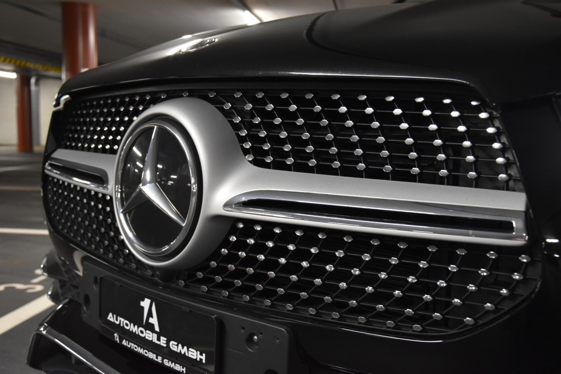 MERCEDES-BENZ GLE 300 d 4Matic AMG Line 9G-Tronic-image-2