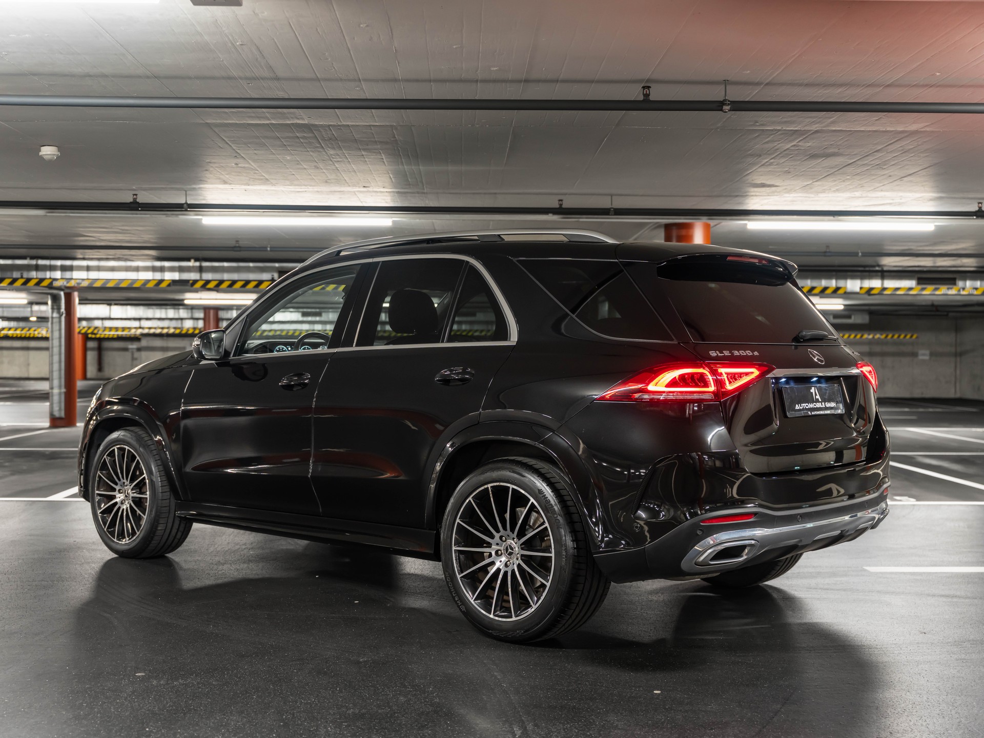 MERCEDES-BENZ GLE 300 d 4Matic AMG Line 9G-Tronic-image-5