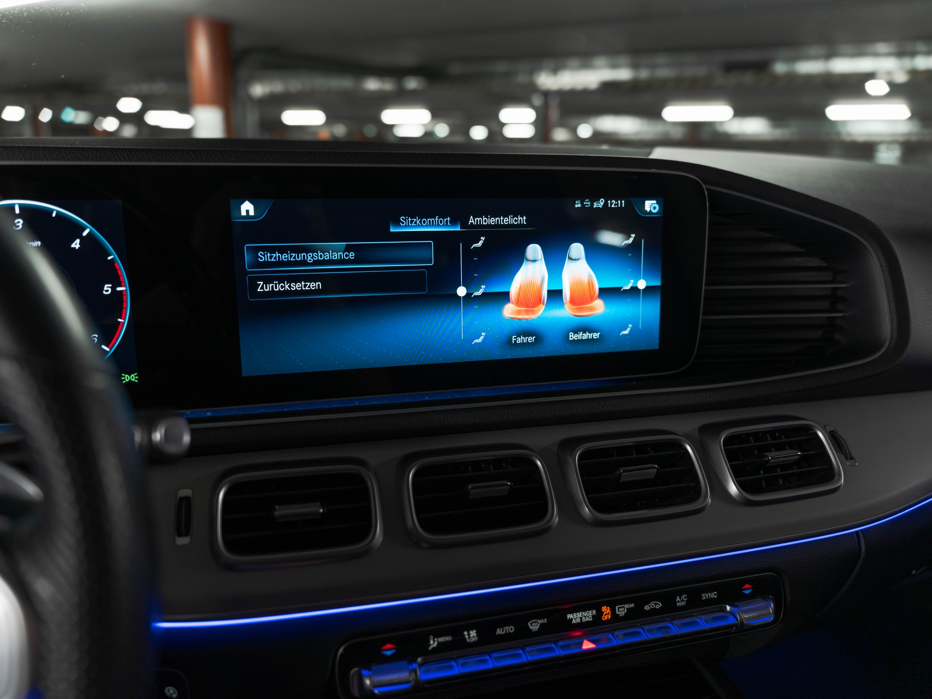 MERCEDES-BENZ GLE 300 d 4Matic AMG Line 9G-Tronic-image-21