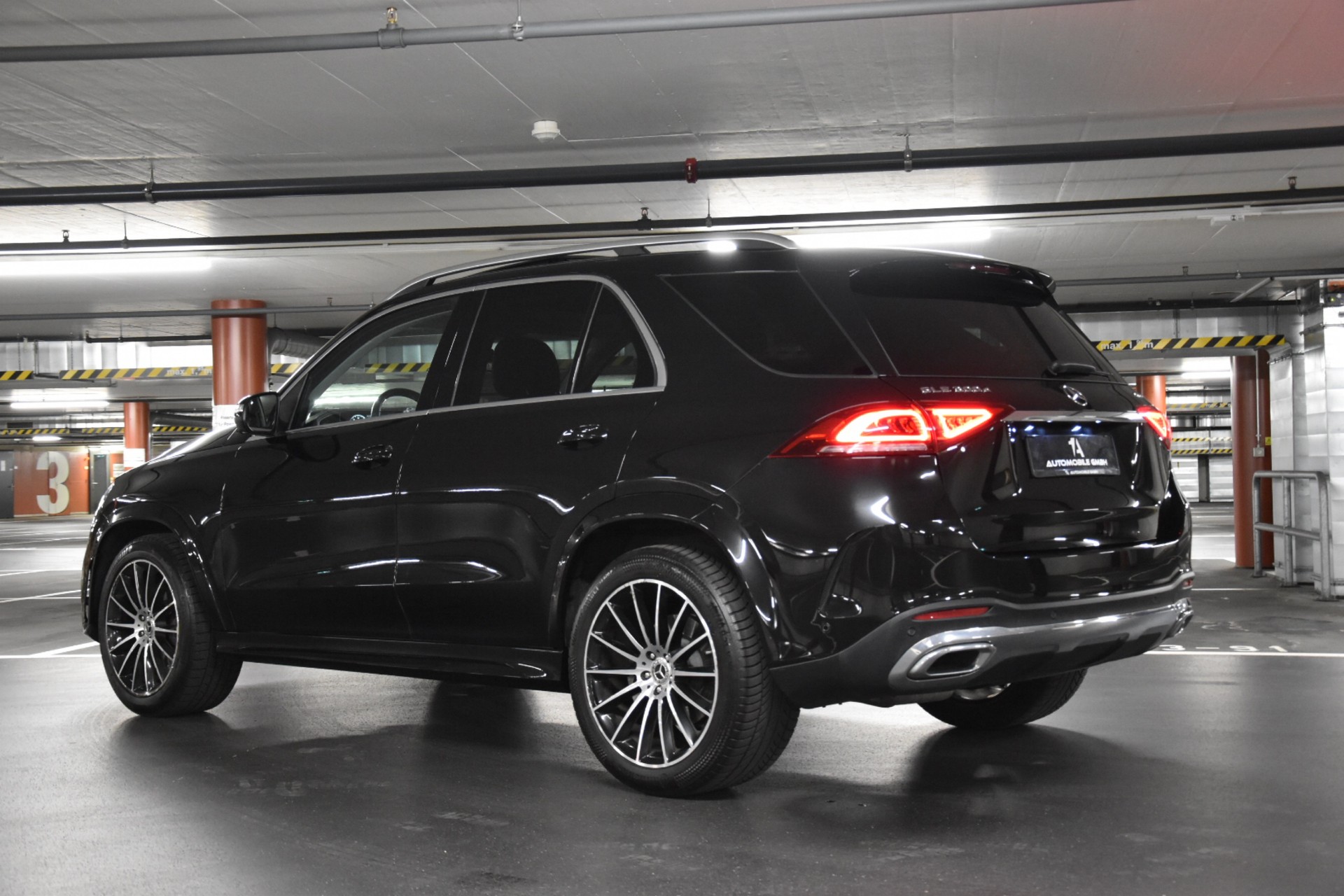 MERCEDES-BENZ GLE 300 d 4Matic AMG Line 9G-Tronic-image-4