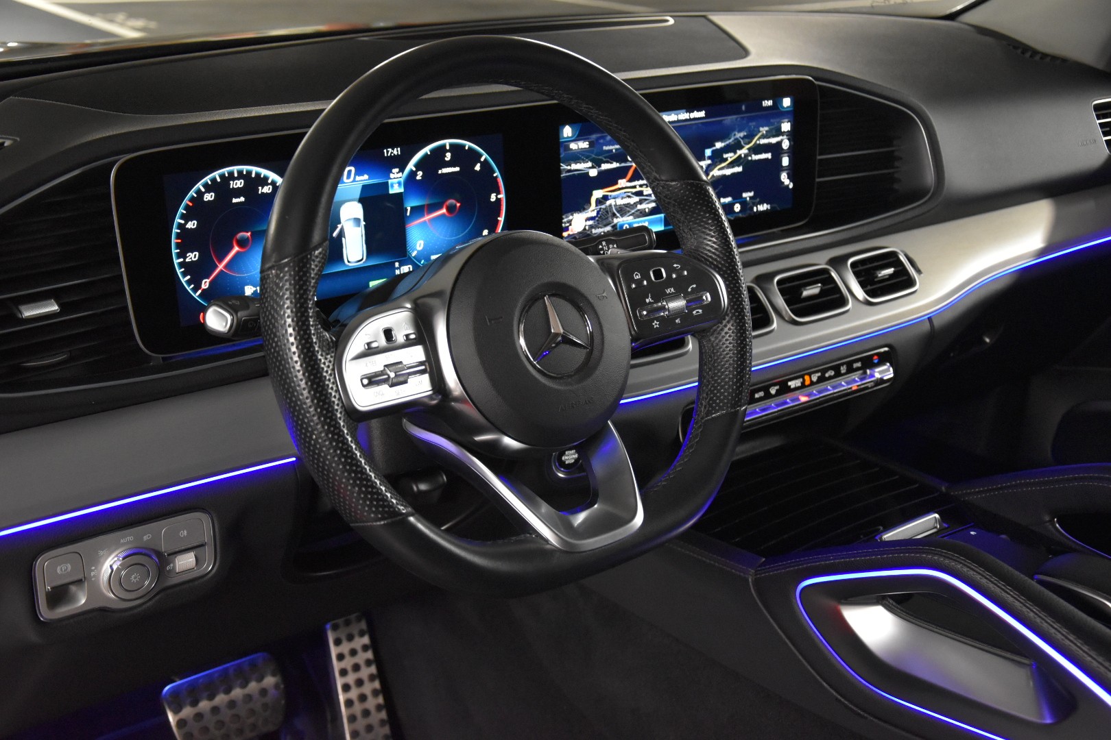 MERCEDES-BENZ GLE 300 d 4Matic AMG Line 9G-Tronic-image-25