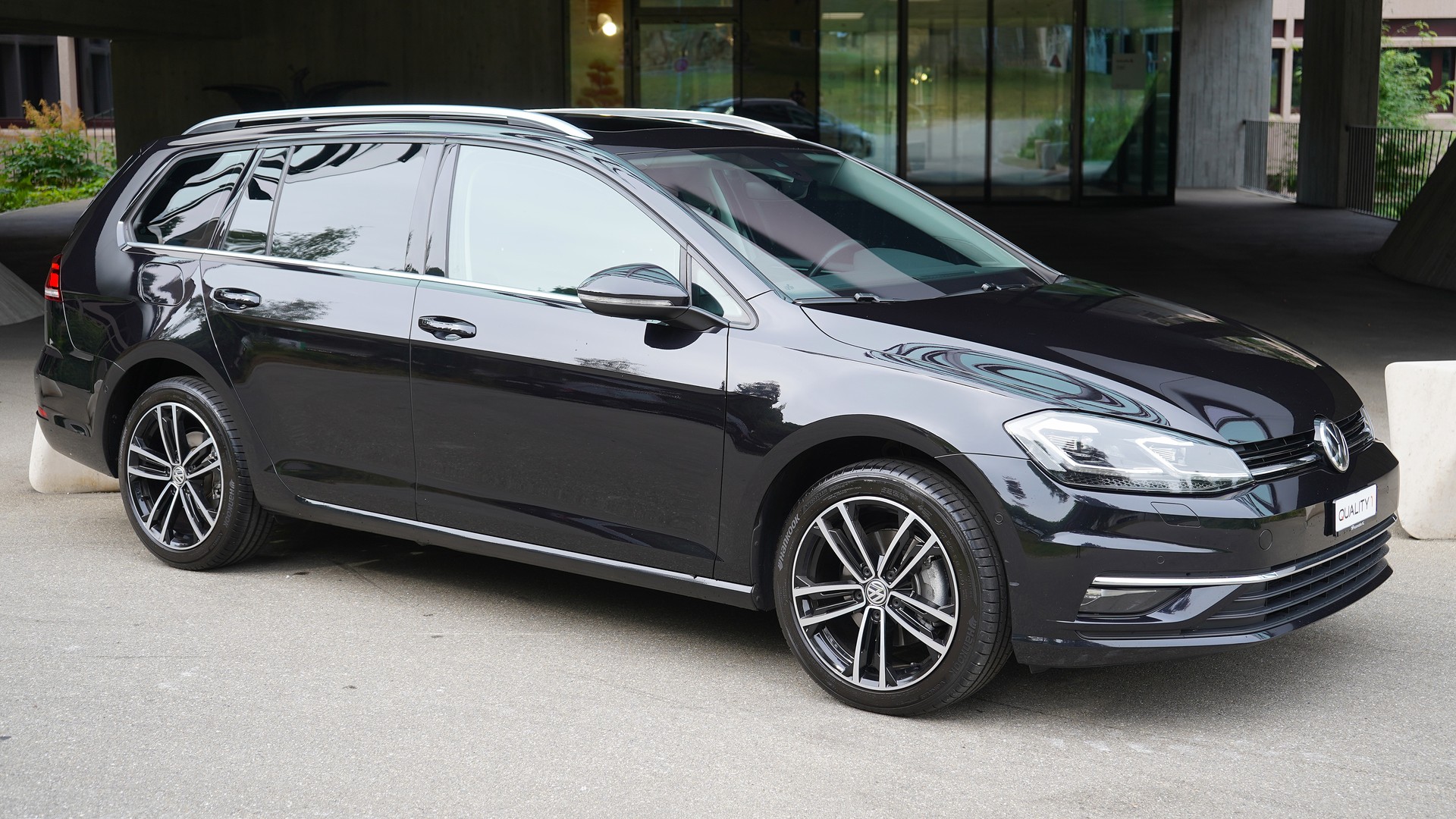 VW Golf Variant 2.0 TDI Highline 4Motion DSG-image-0