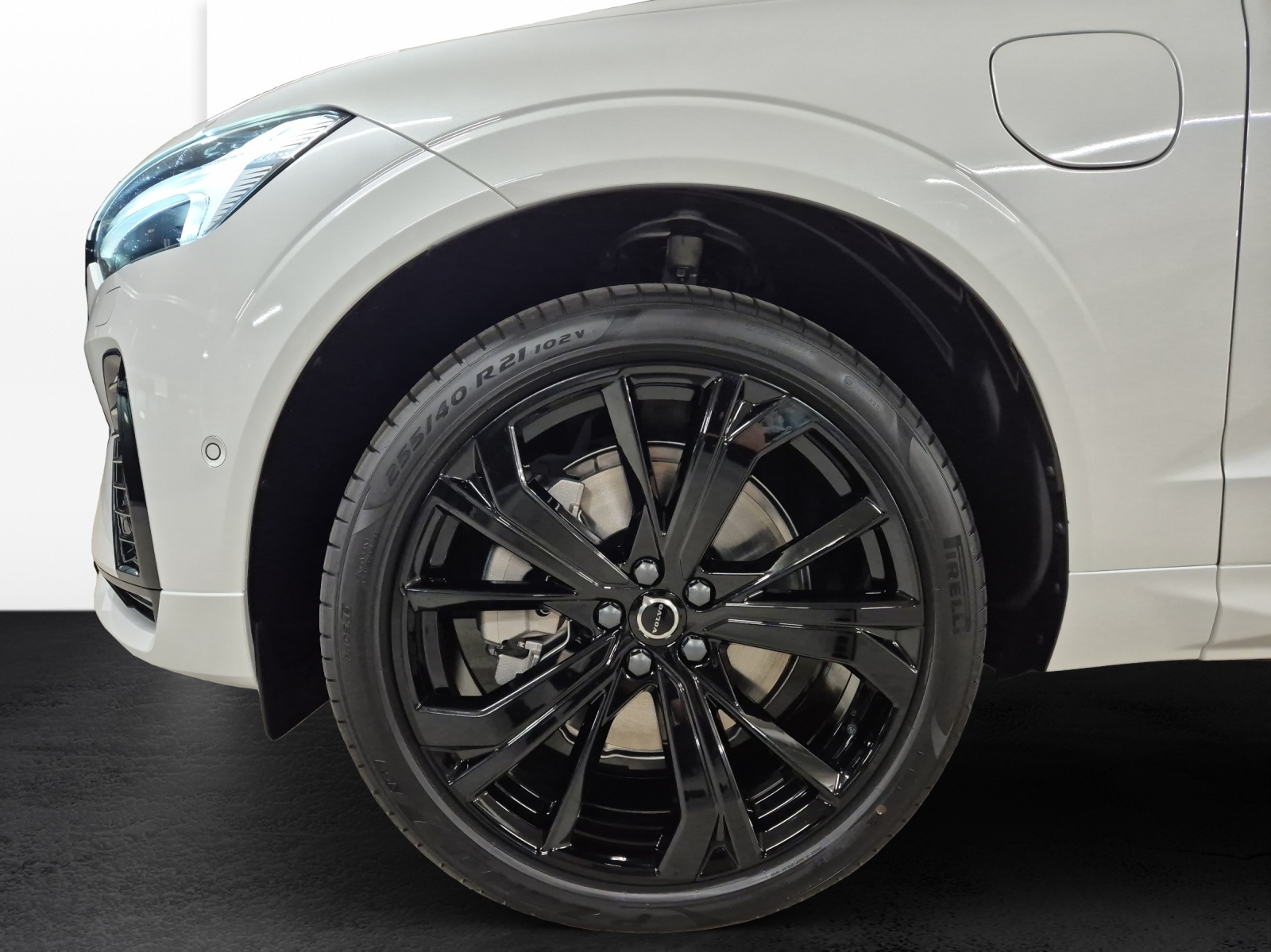 VOLVO XC60 2.0 T6 TE Black Edition eAWD-image-19