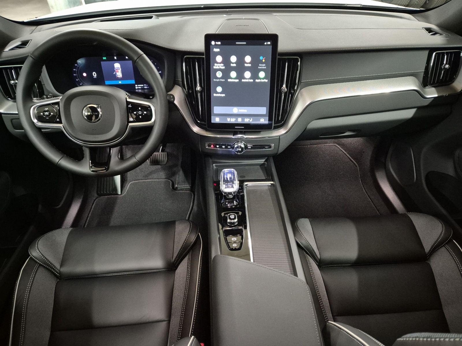 VOLVO XC60 2.0 T6 TE Black Edition eAWD-image-8